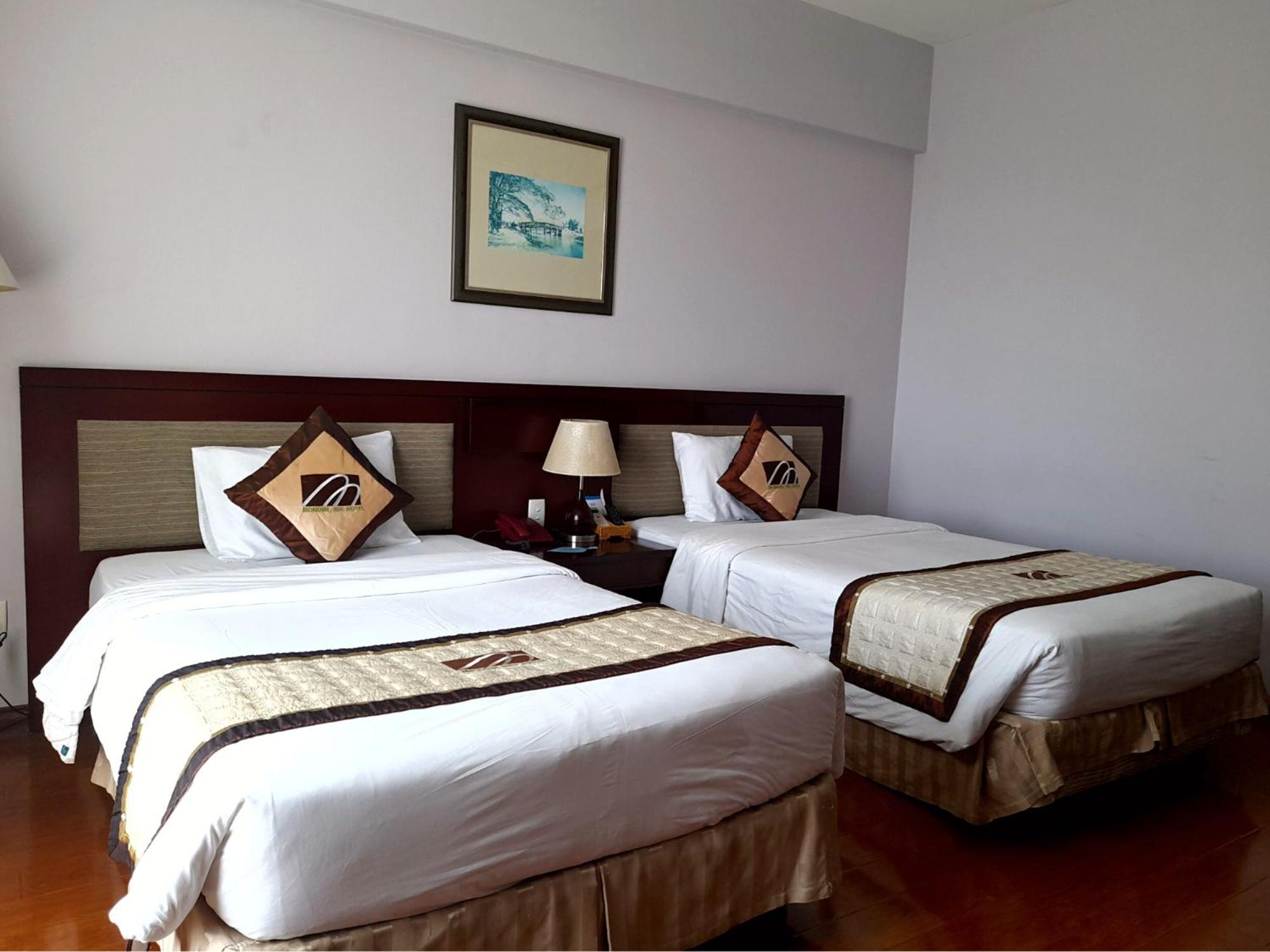 Superior Double or Twin Room with Pool View - Photo 3