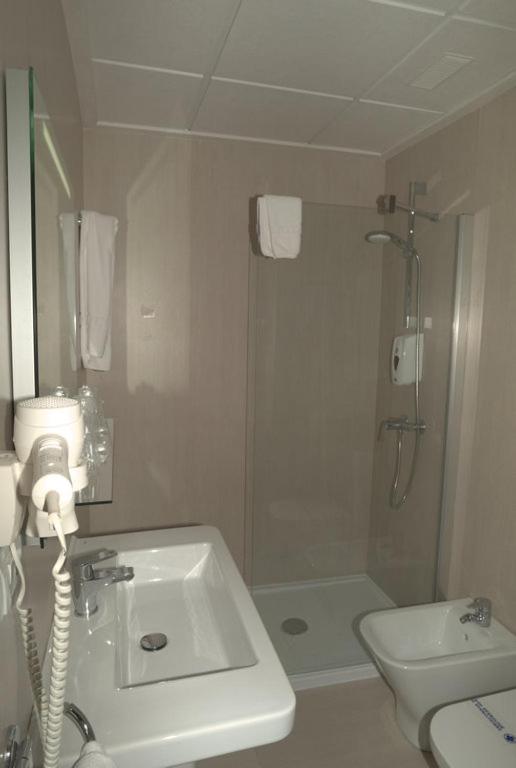 Superior Twin Room - Square view  photo 2
