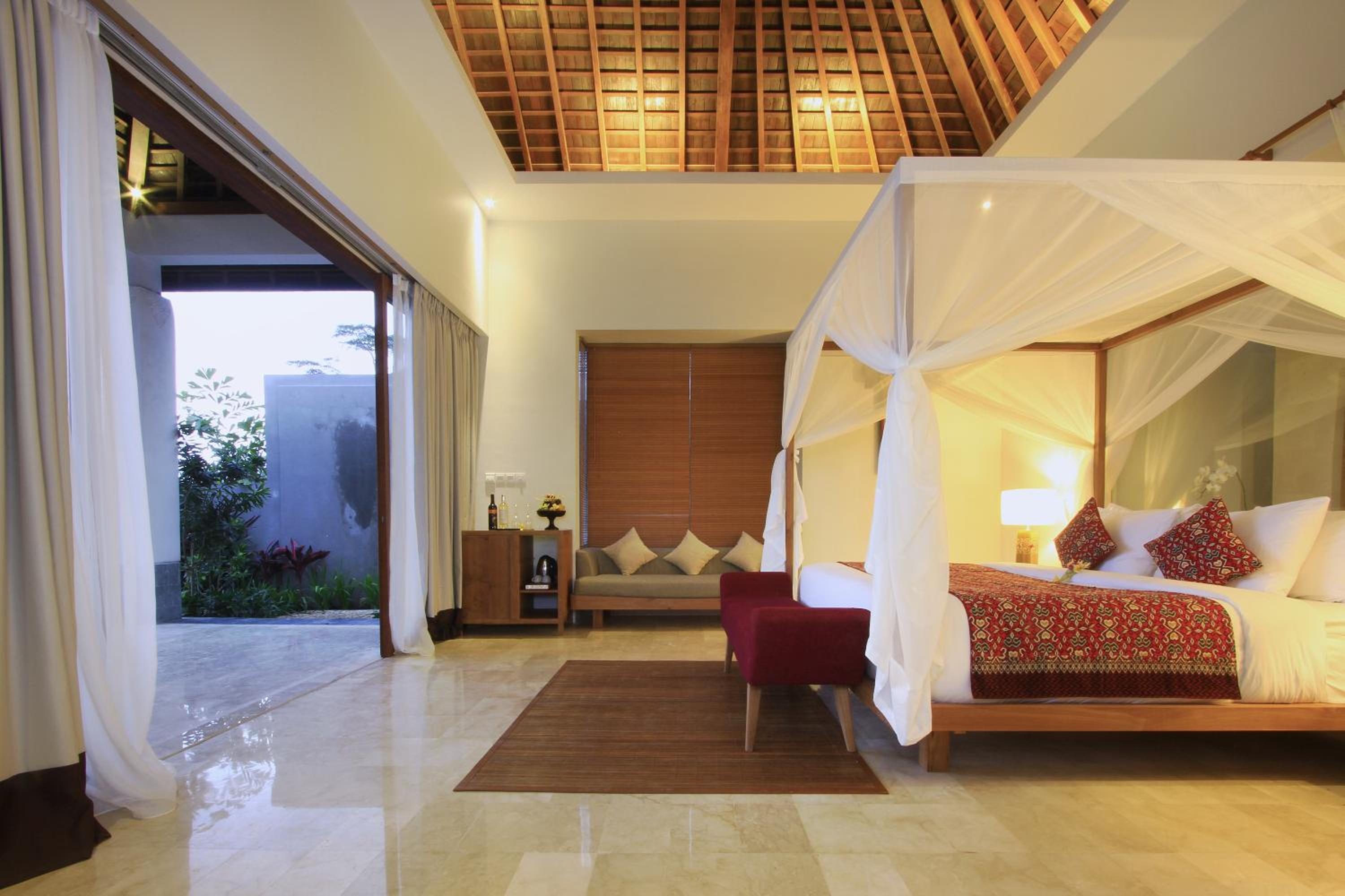 One-Bedroom Royal Pool Villa with Rice Terrace View photo 3