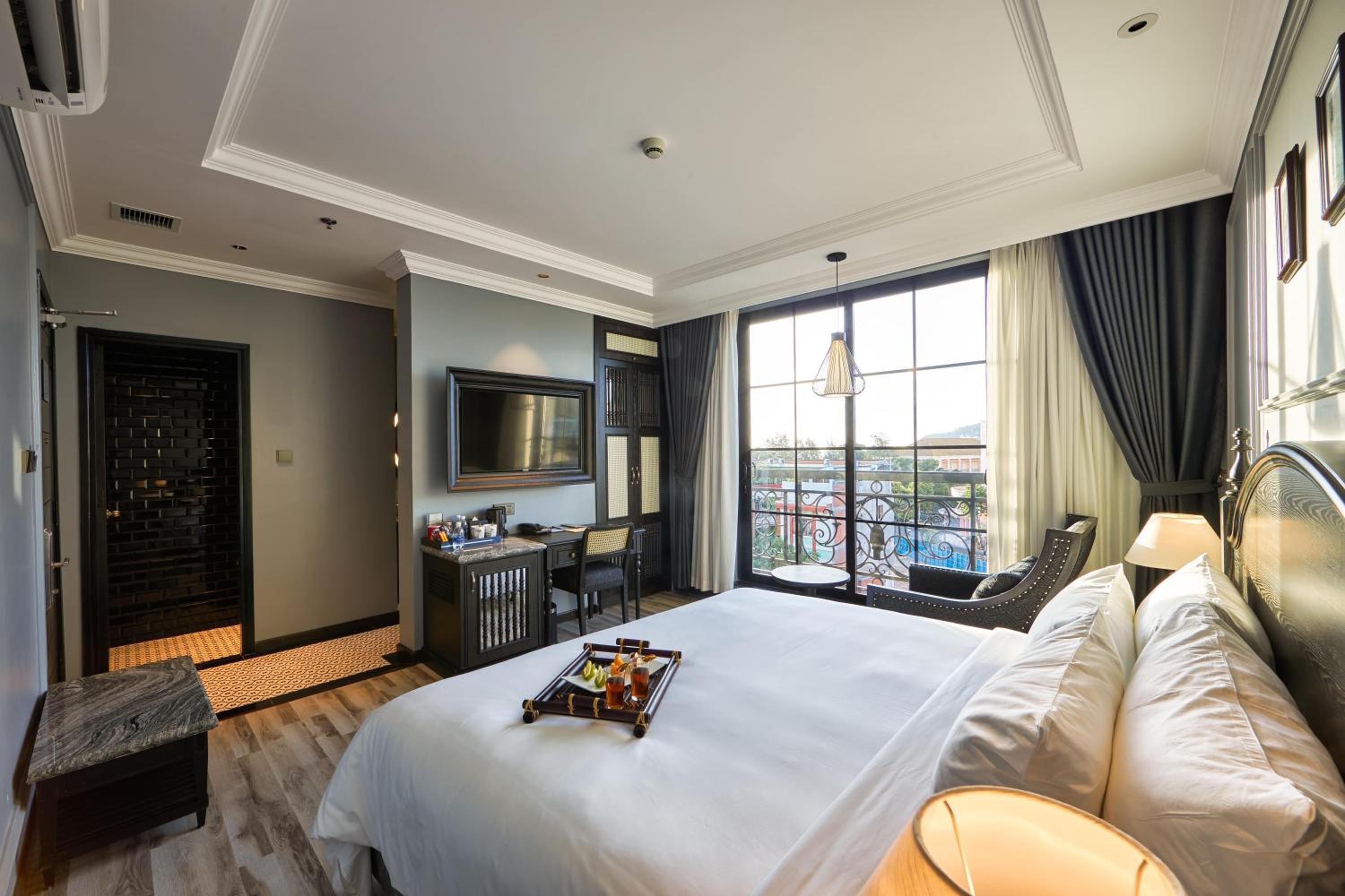 Deluxe Double Or Twin Room - Photo 2