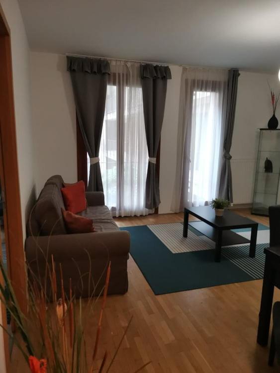 One-Bedroom Apartment - Photo 5