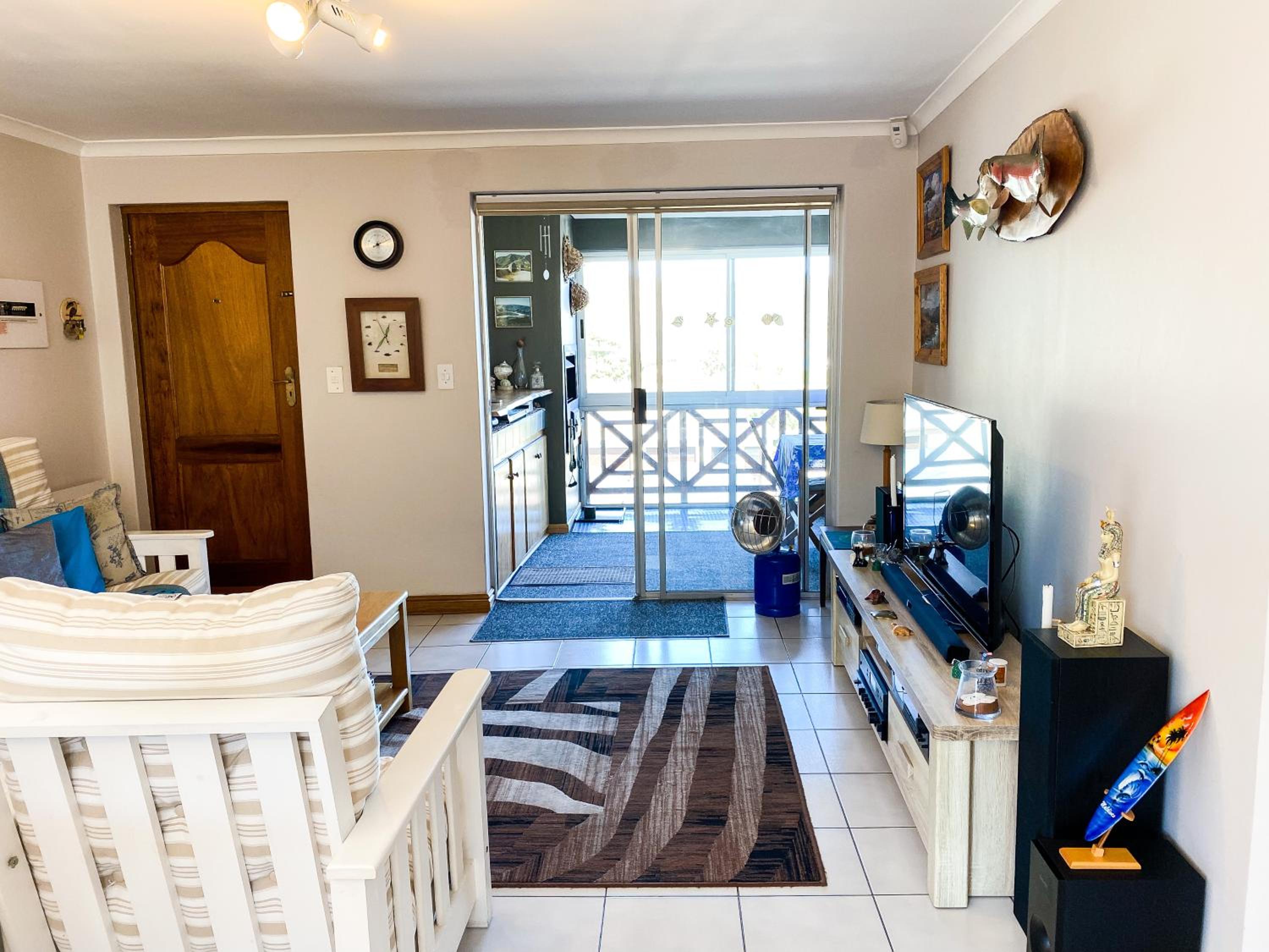Two-Bedroom Apartment - Photo 18