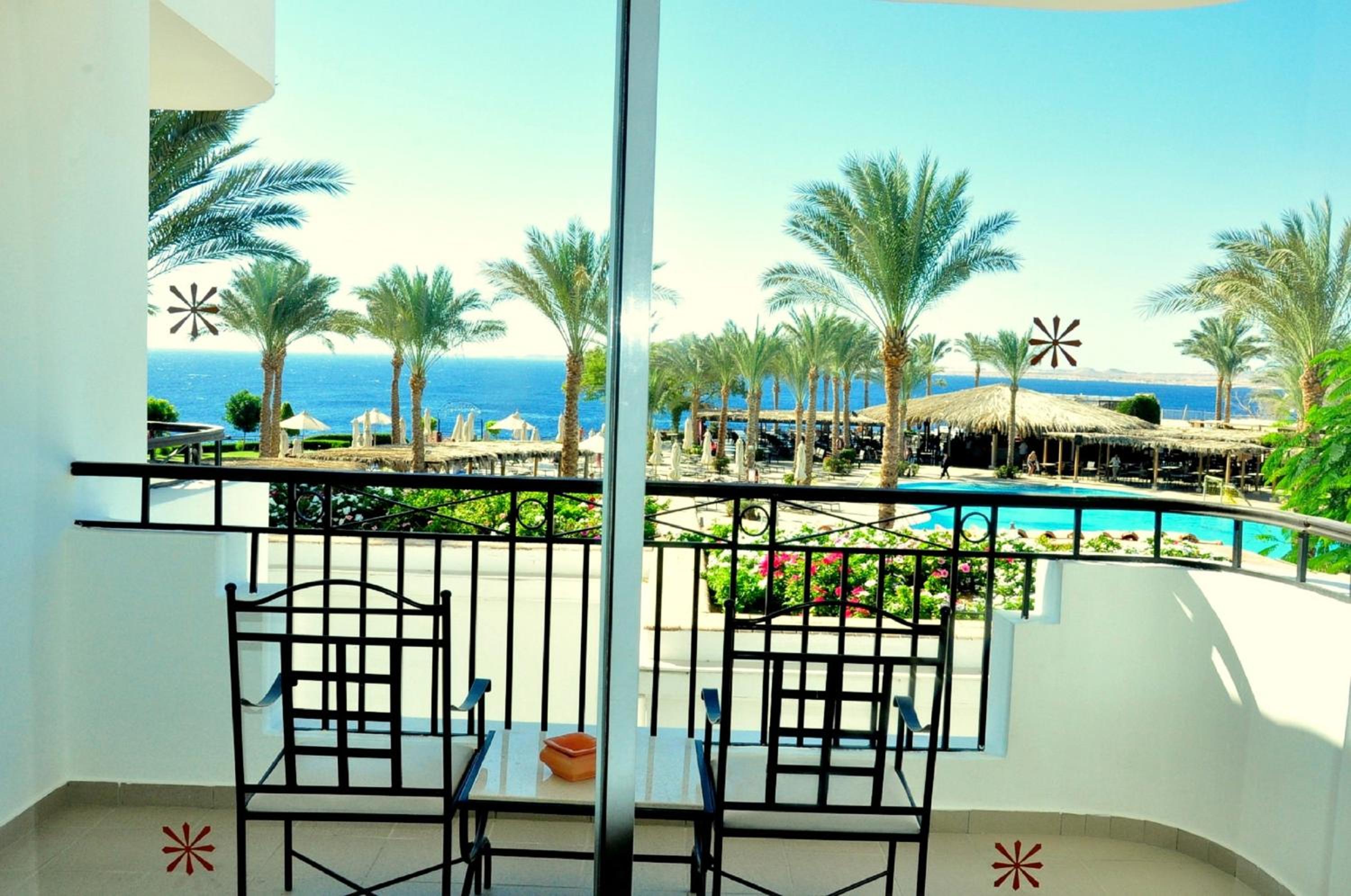 Superior Queen or Twin Bed Sea View