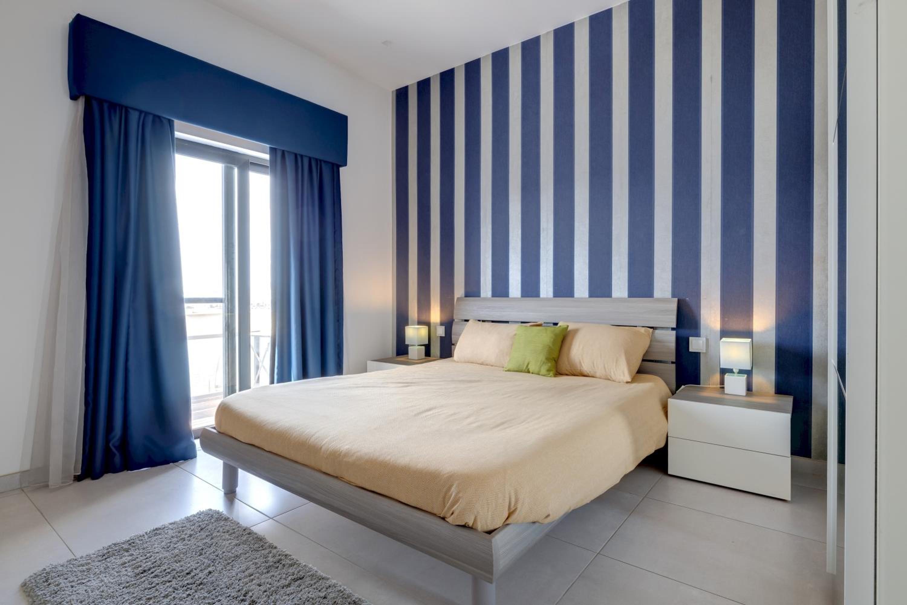 Apartment with Sea View - Photo 1