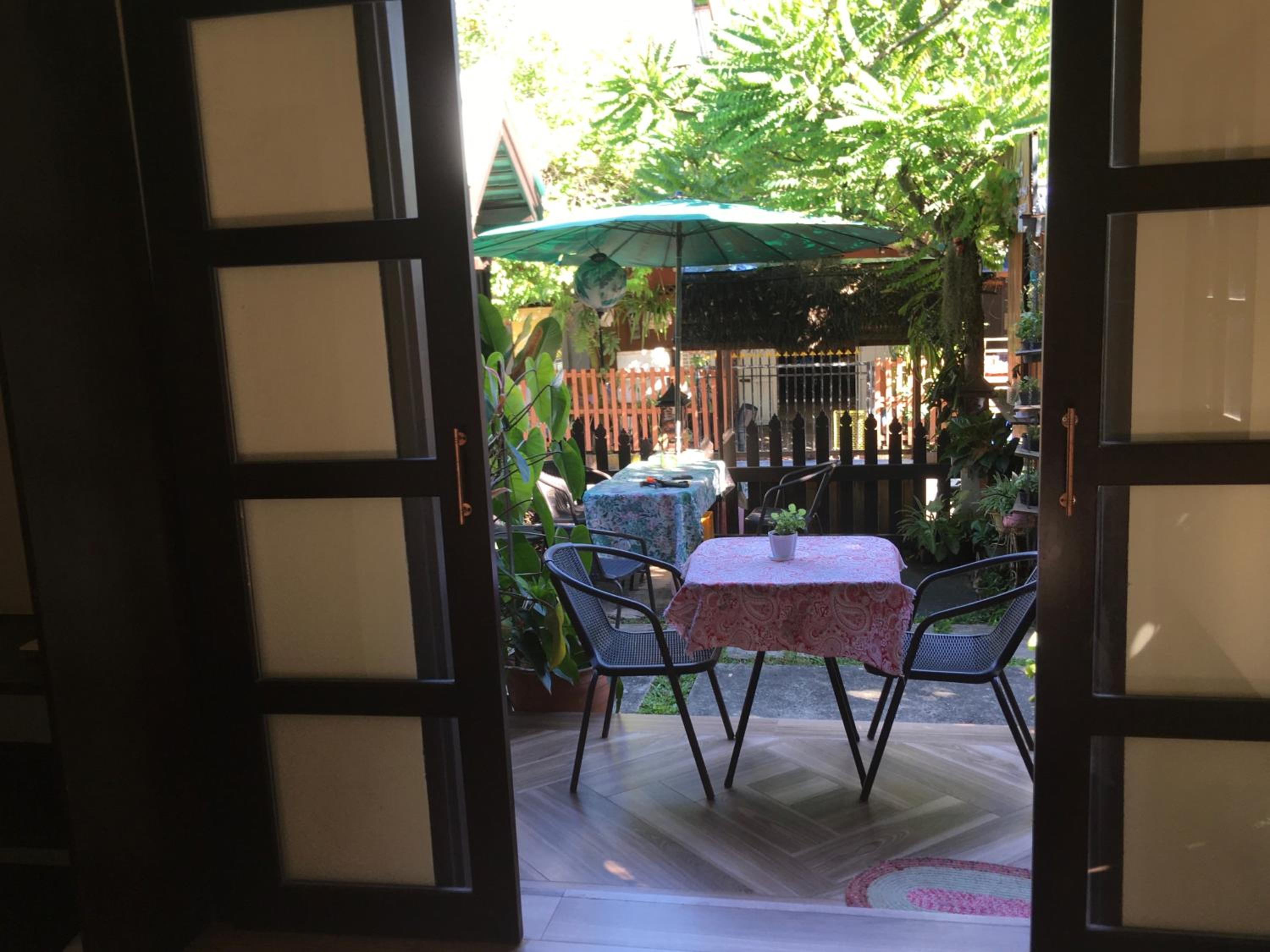 Double Room with Patio - Photo 11