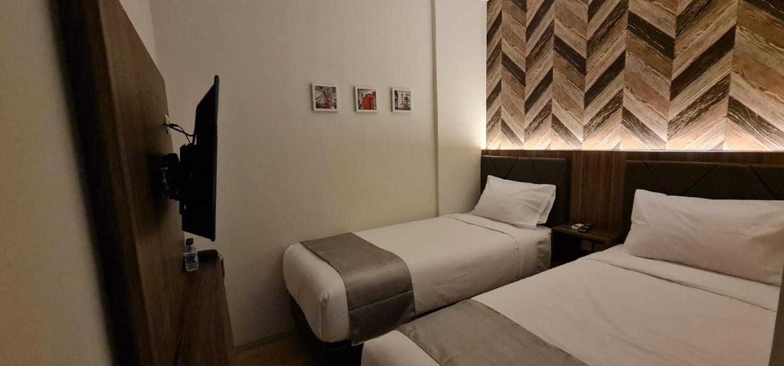 Deluxe Twin Room - Photo 1