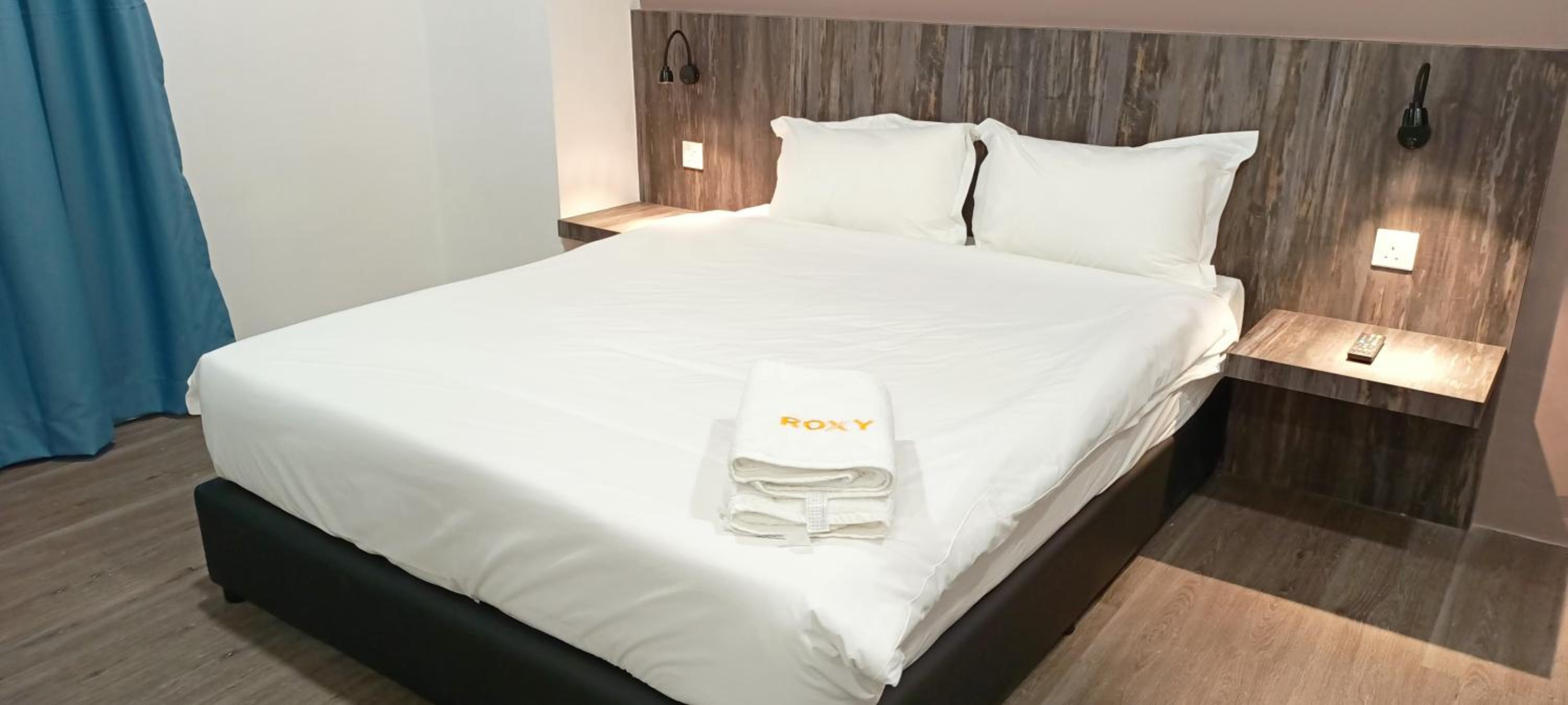 Standard Queen Room