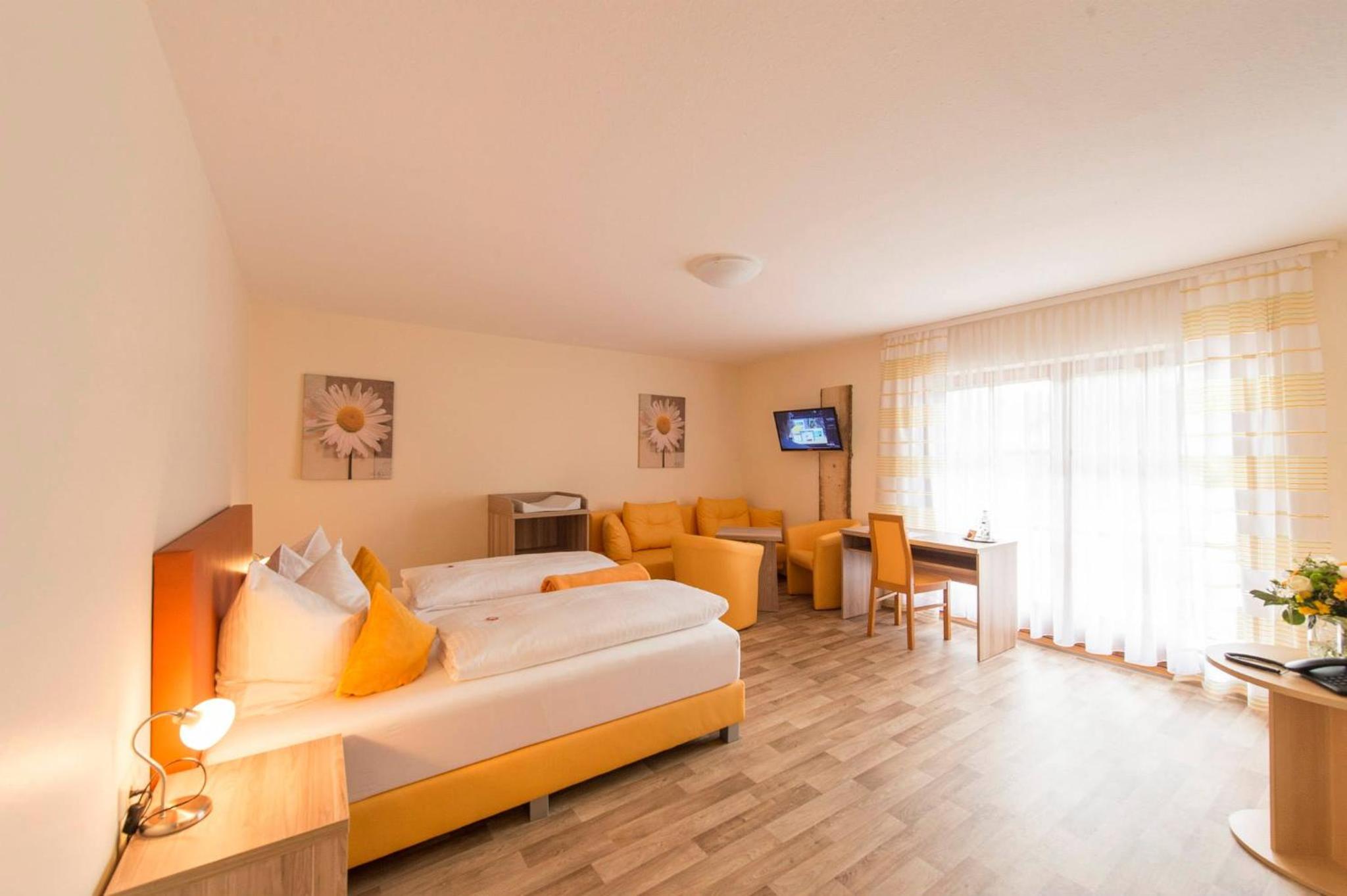 Double Room with Balcony photo 3