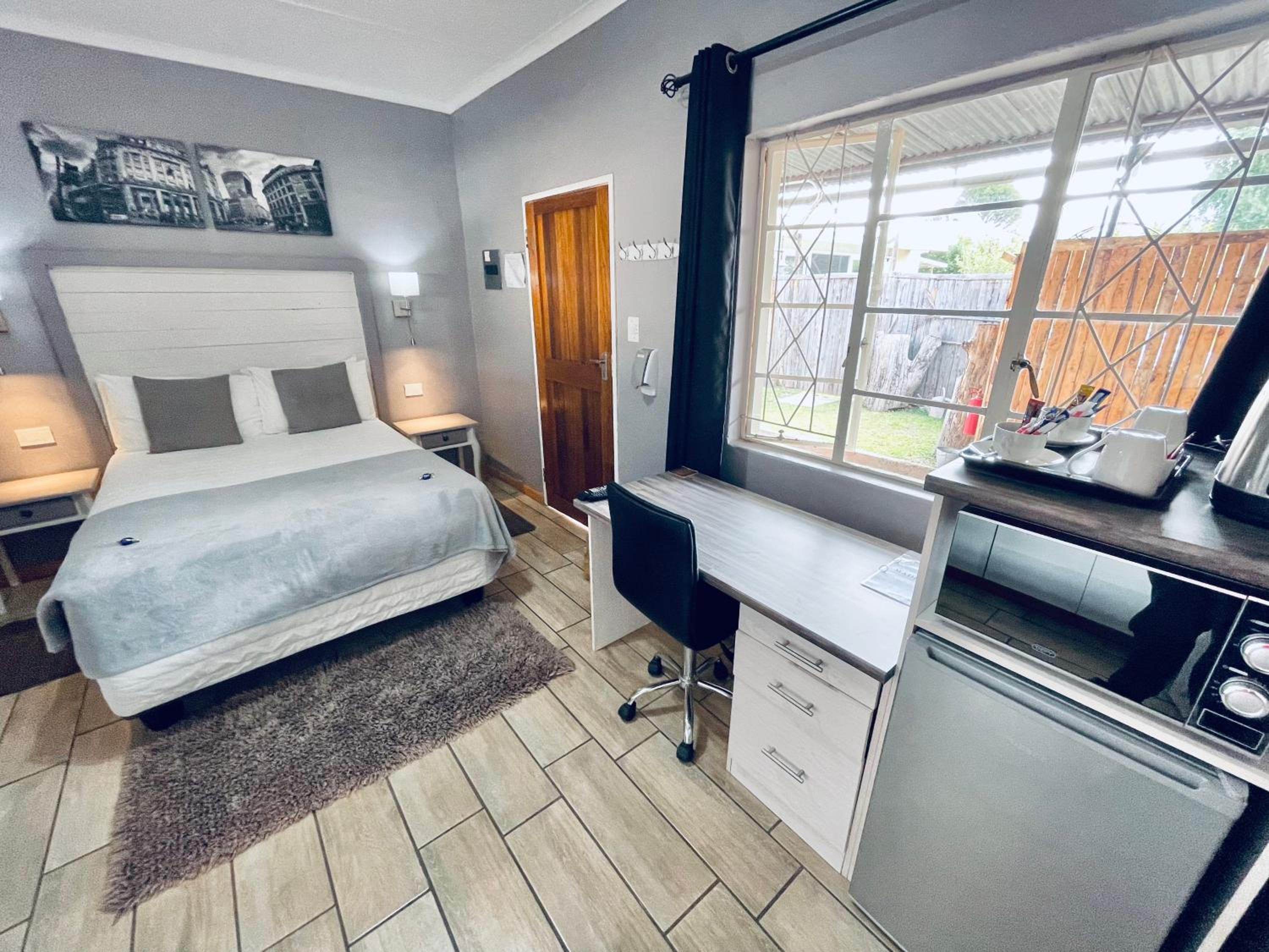  Double Room - Photo 13