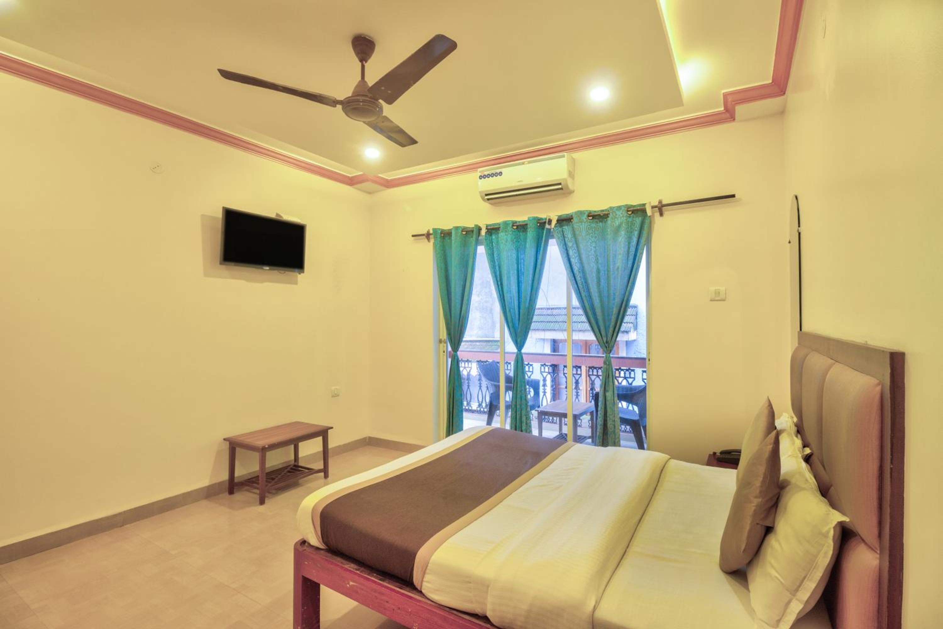 Deluxe Double Room with Balcony