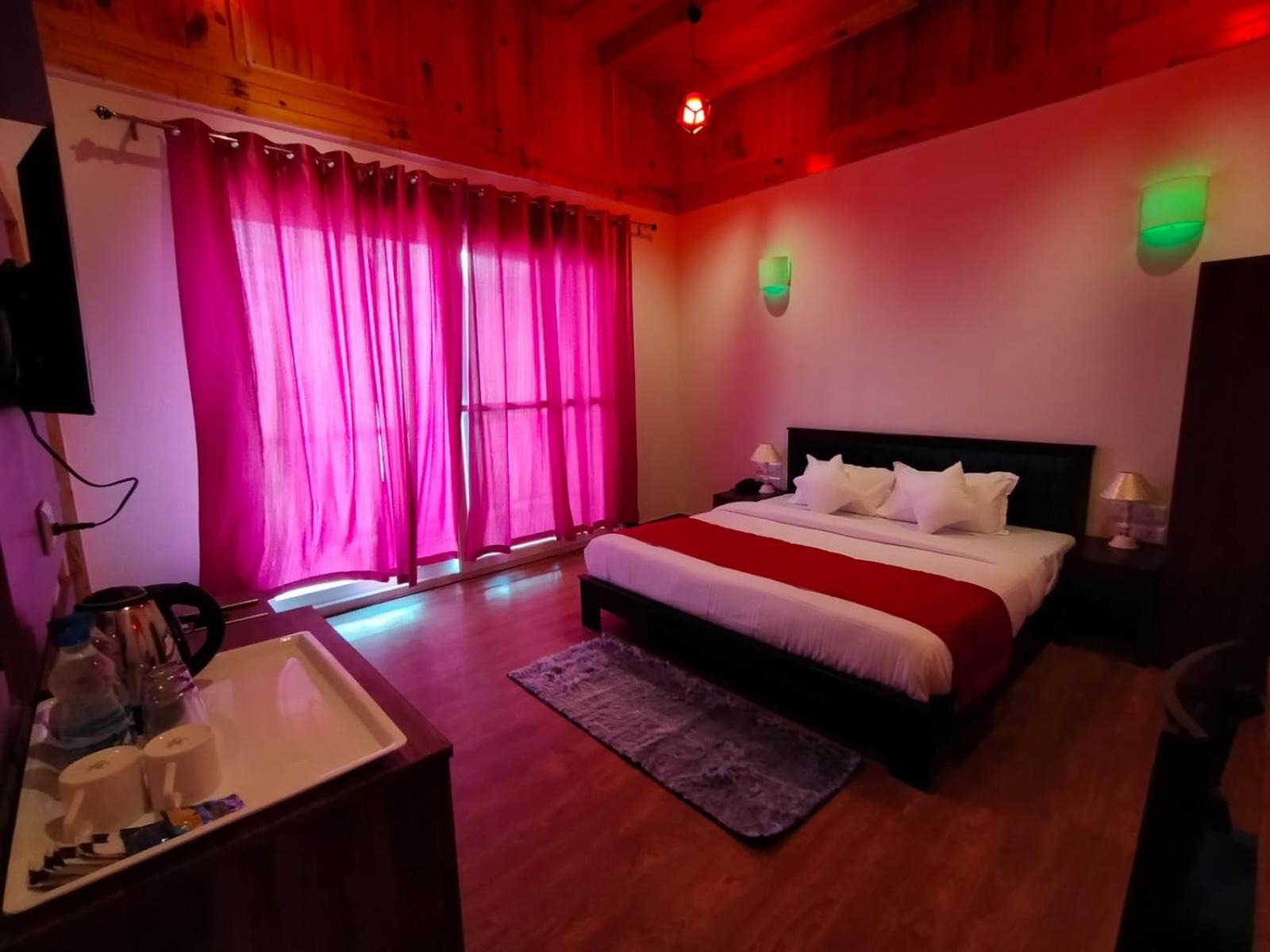 Superior King Room photo 3