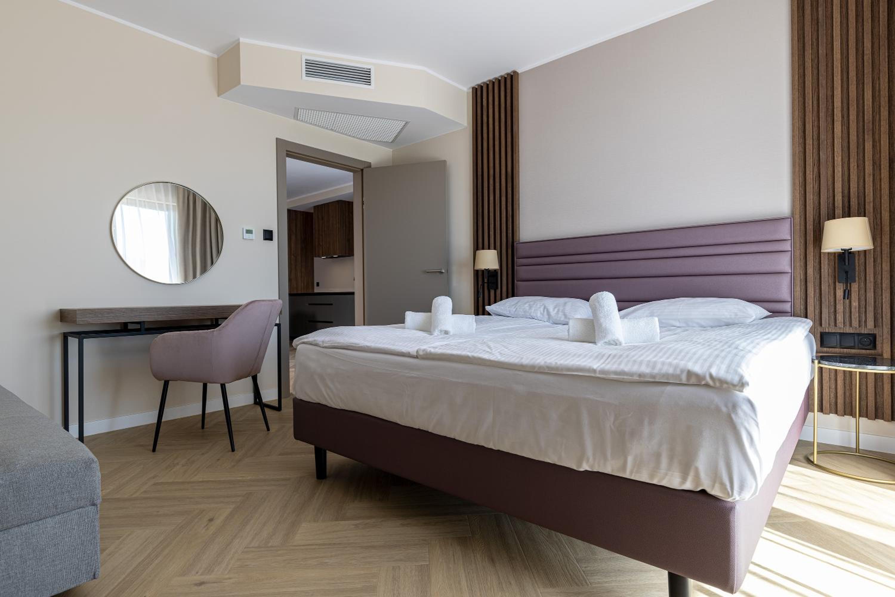 Junior Suite with Bay View - Photo 3