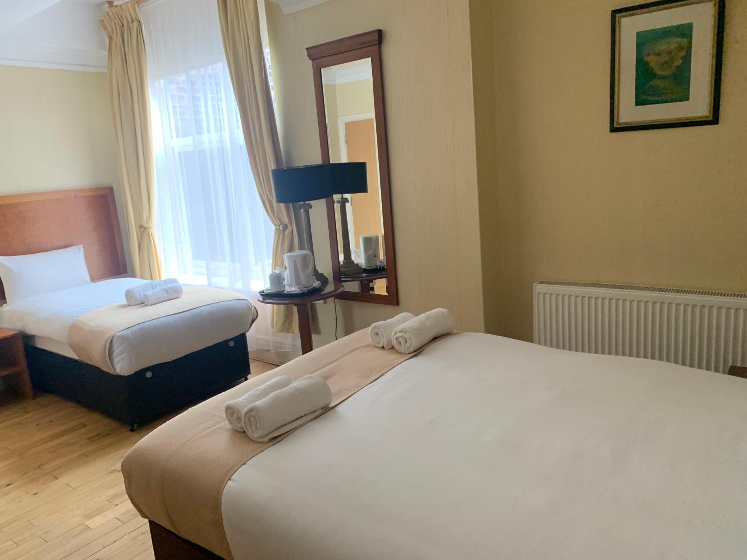 Superior Twin Room - Photo 2
