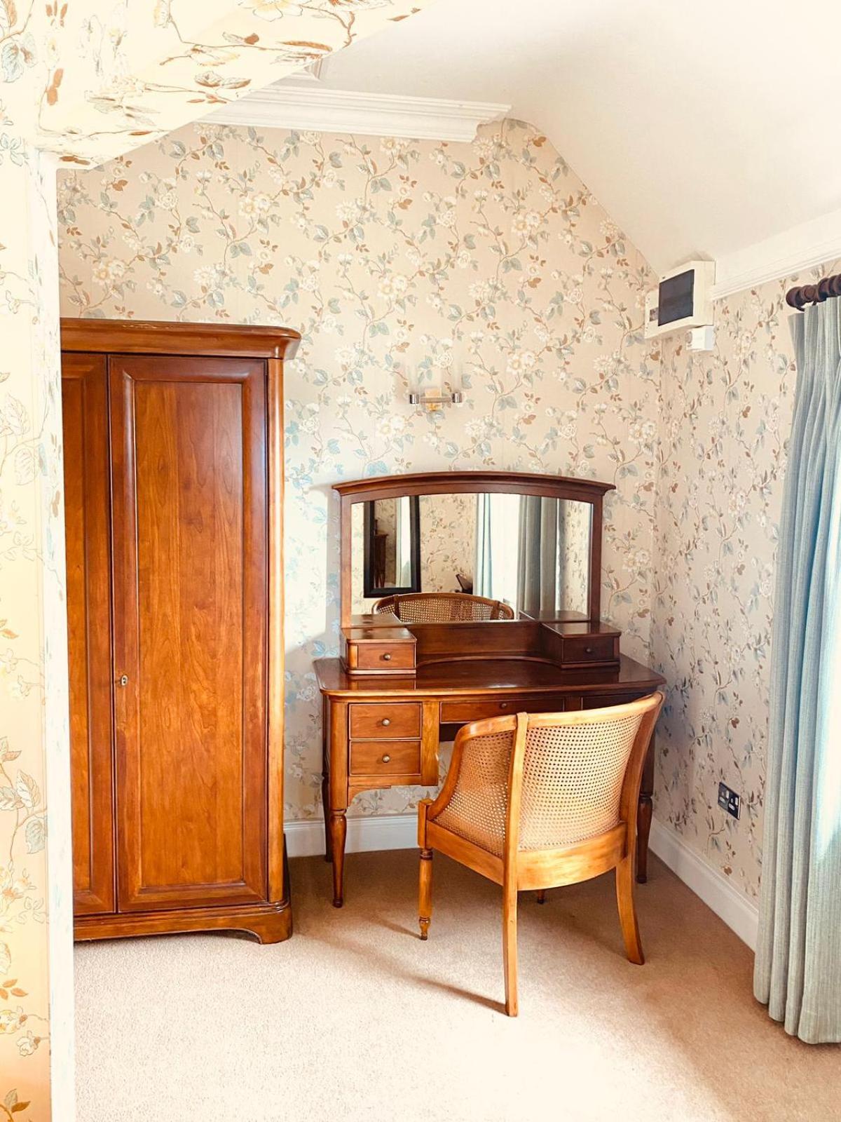 One-Bedroom Apartment - Photo 18