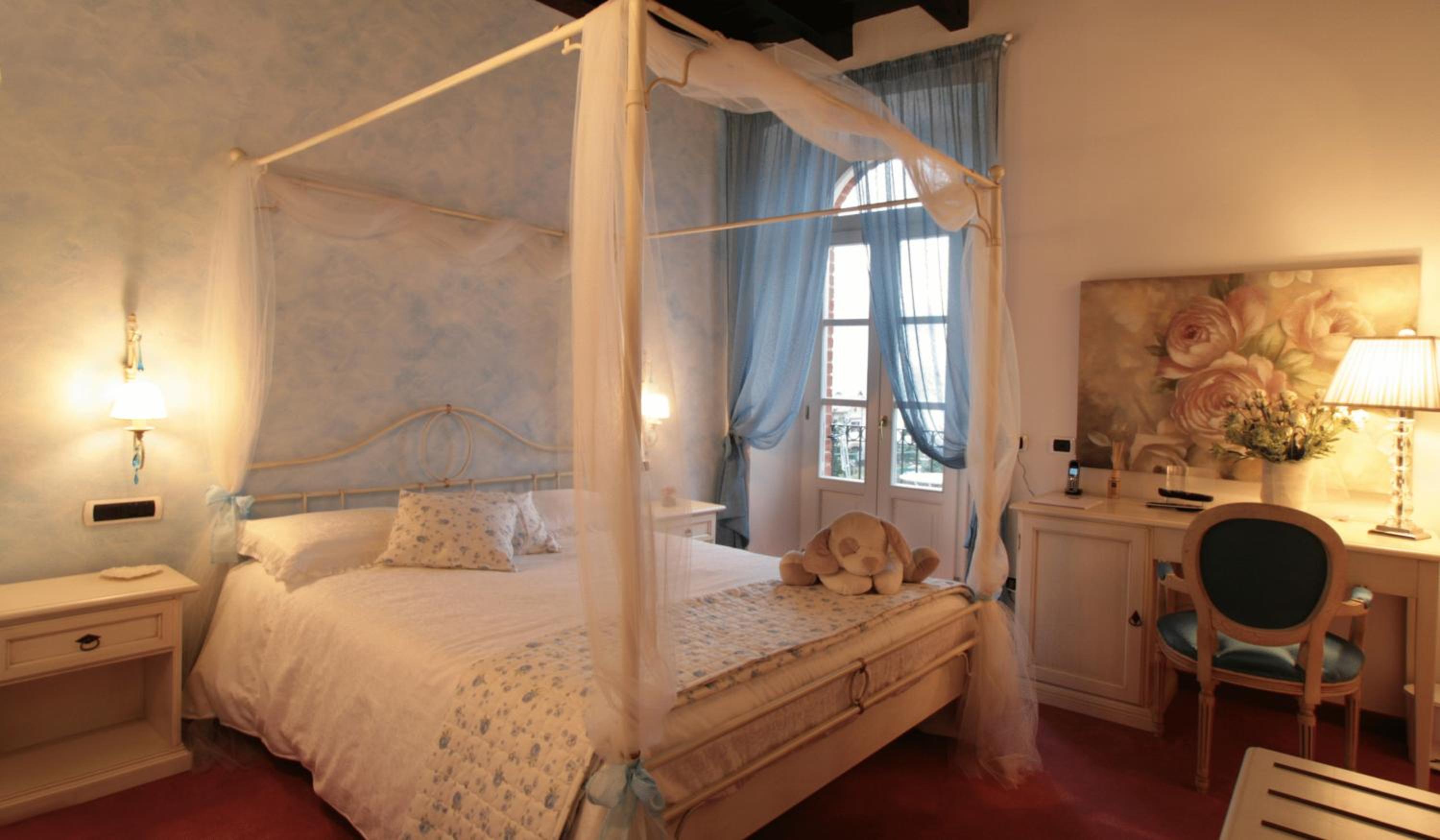 Double or Twin Room - Photo 2