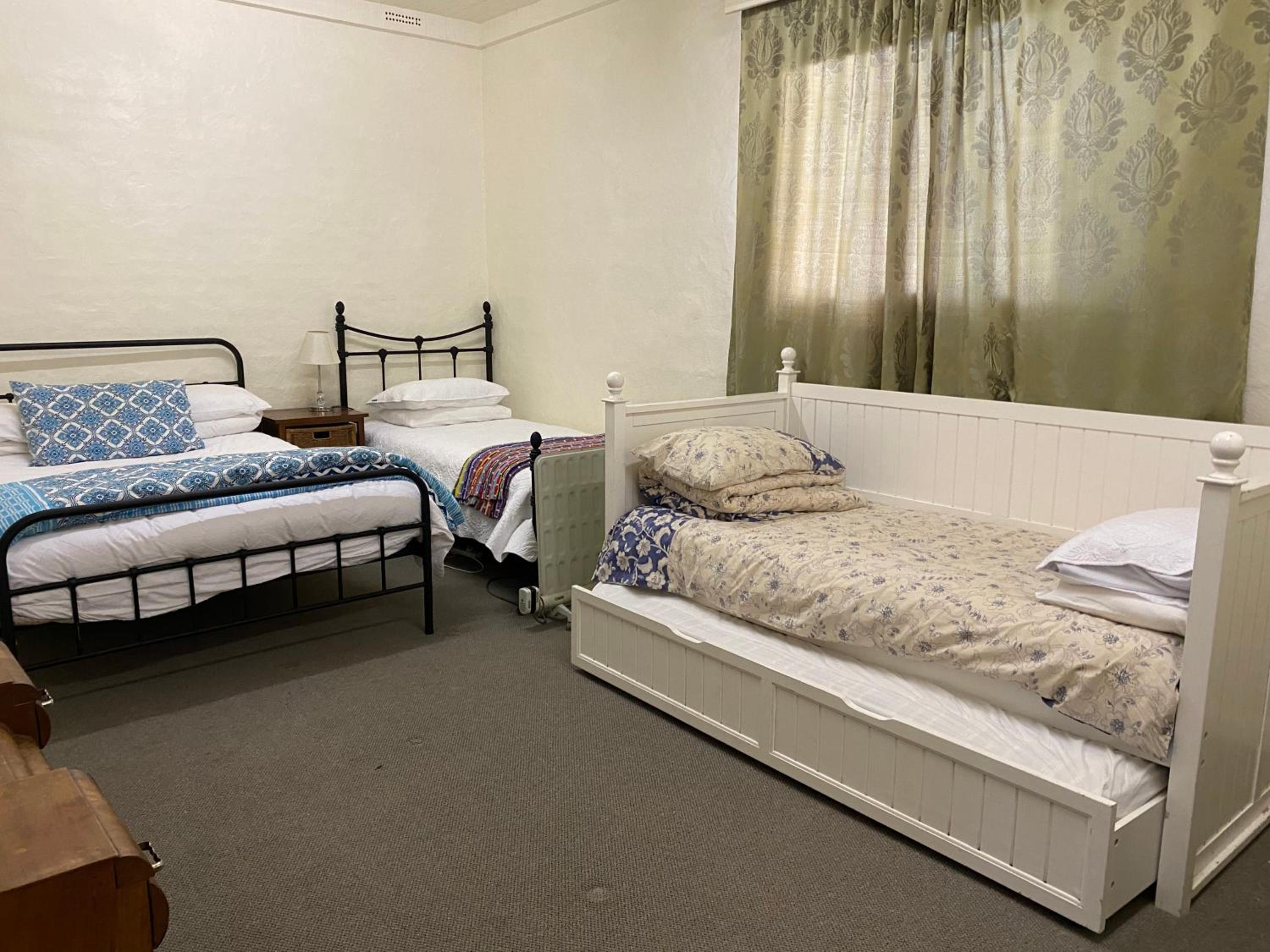 4-Bed Mixed Dormitory Room photo 3