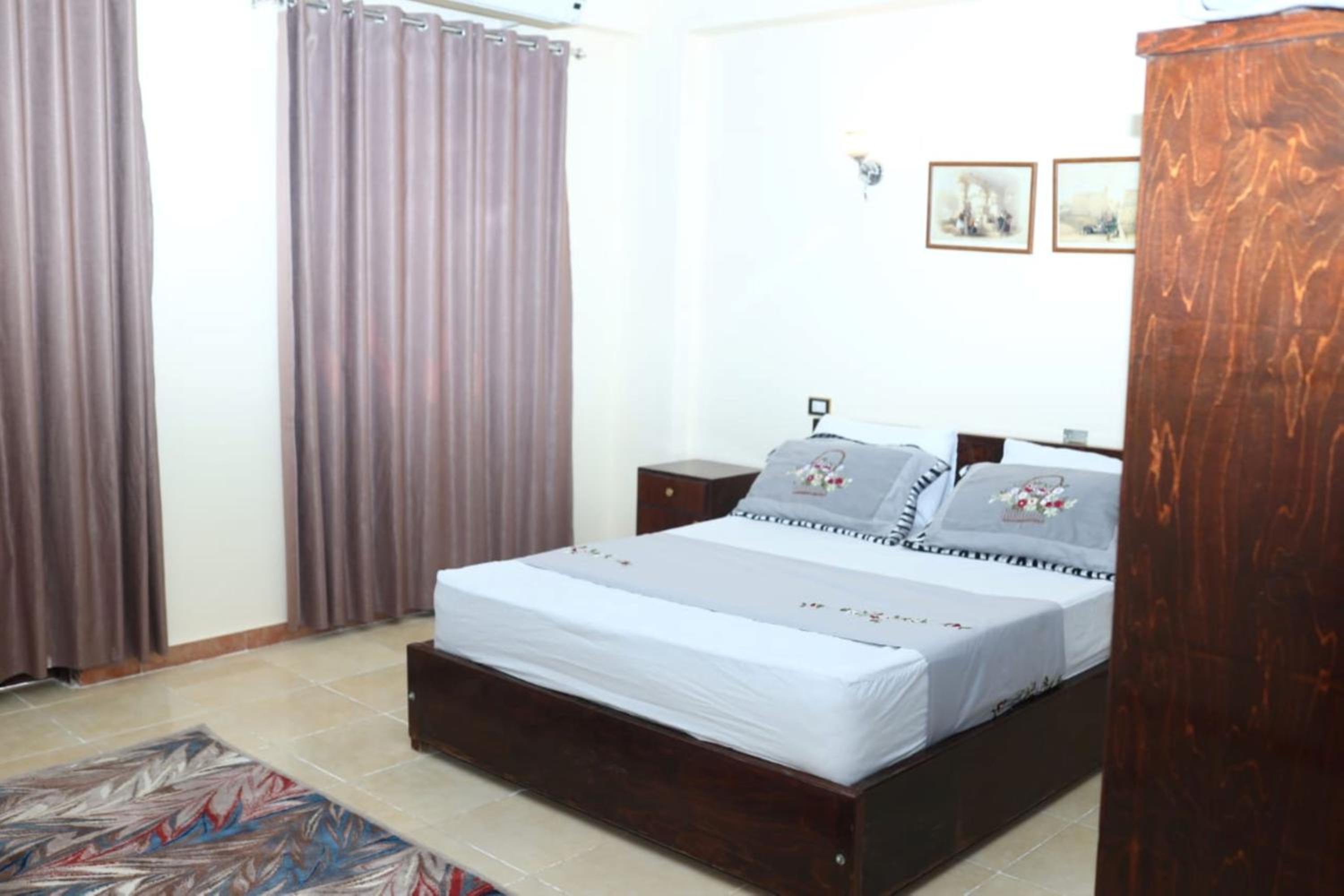 One-Bedroom Apartment - Photo 89