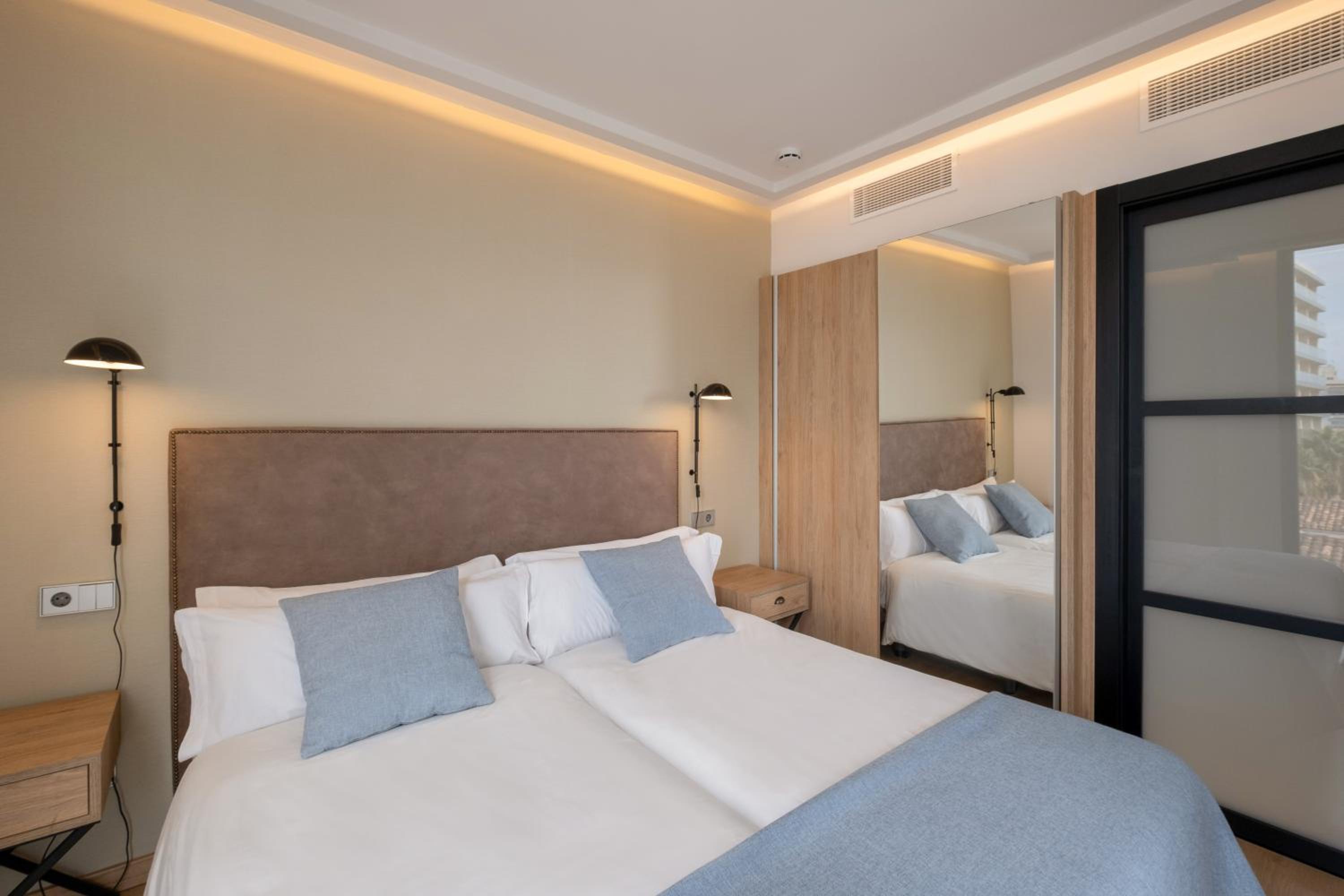 Apartamento de dos dormitorios superior con terraza.