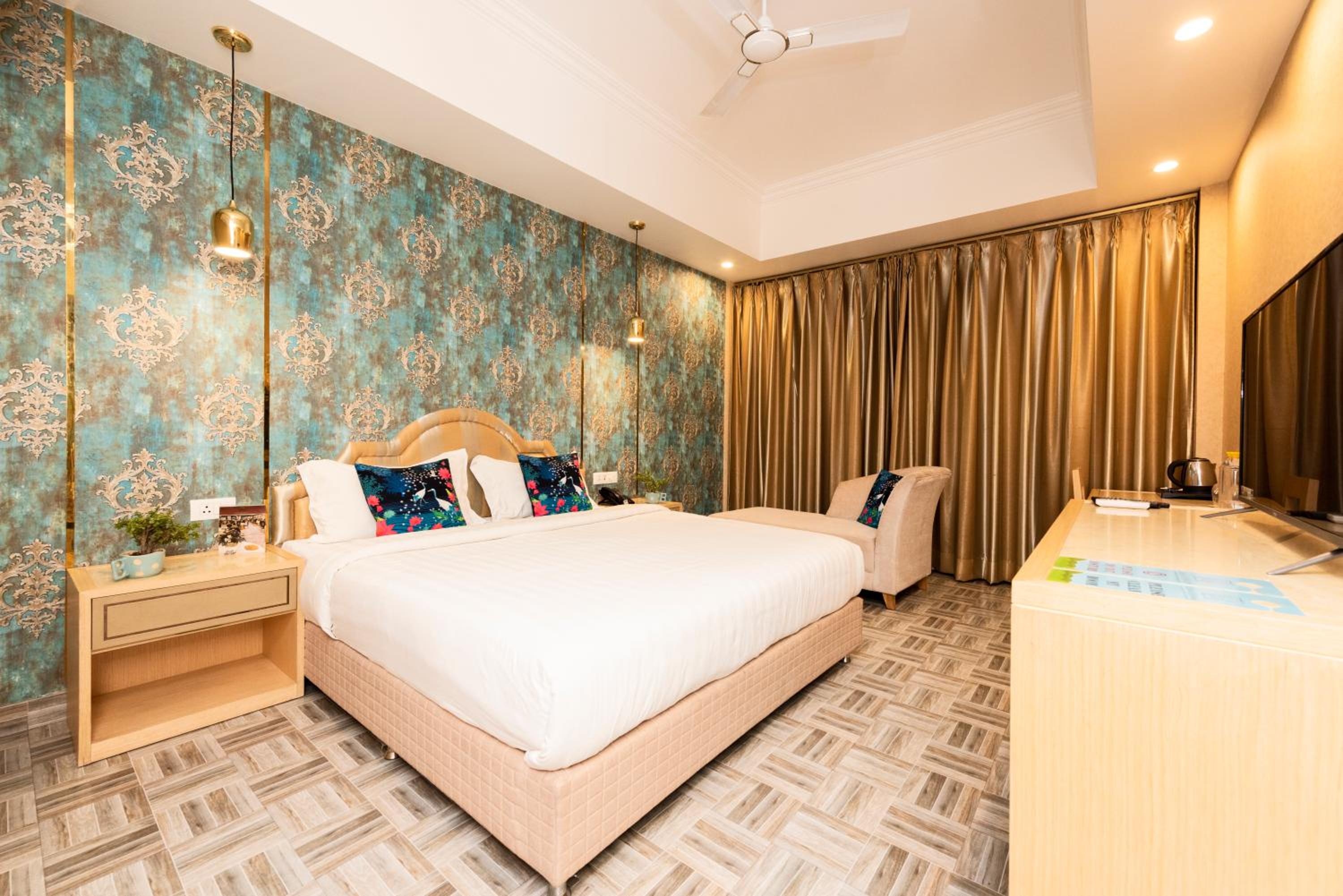 Deluxe Double Room - Photo 3