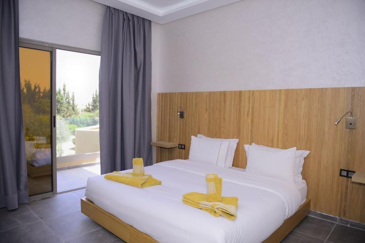 Triple Room with Pool View photo 3