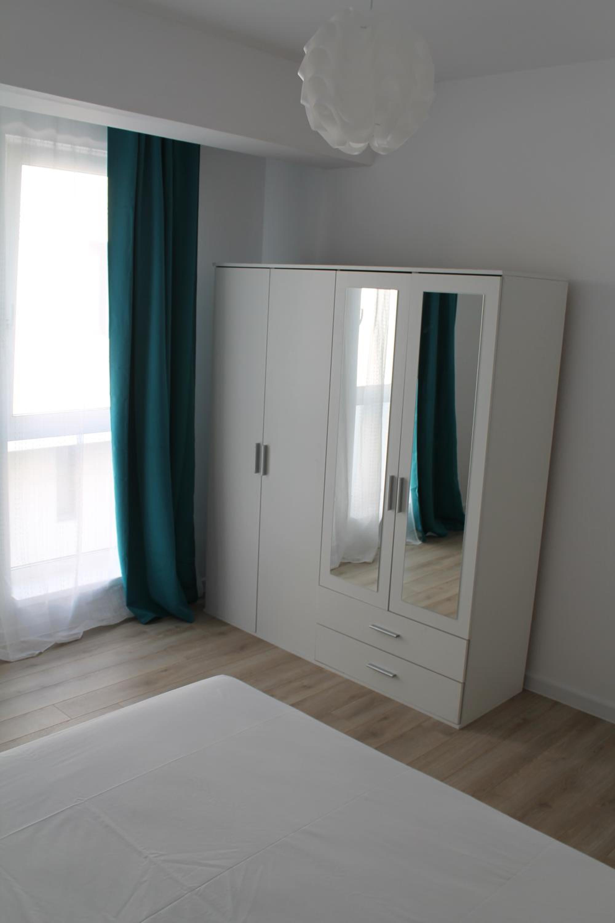 Apartment with Balcony - Photo 5