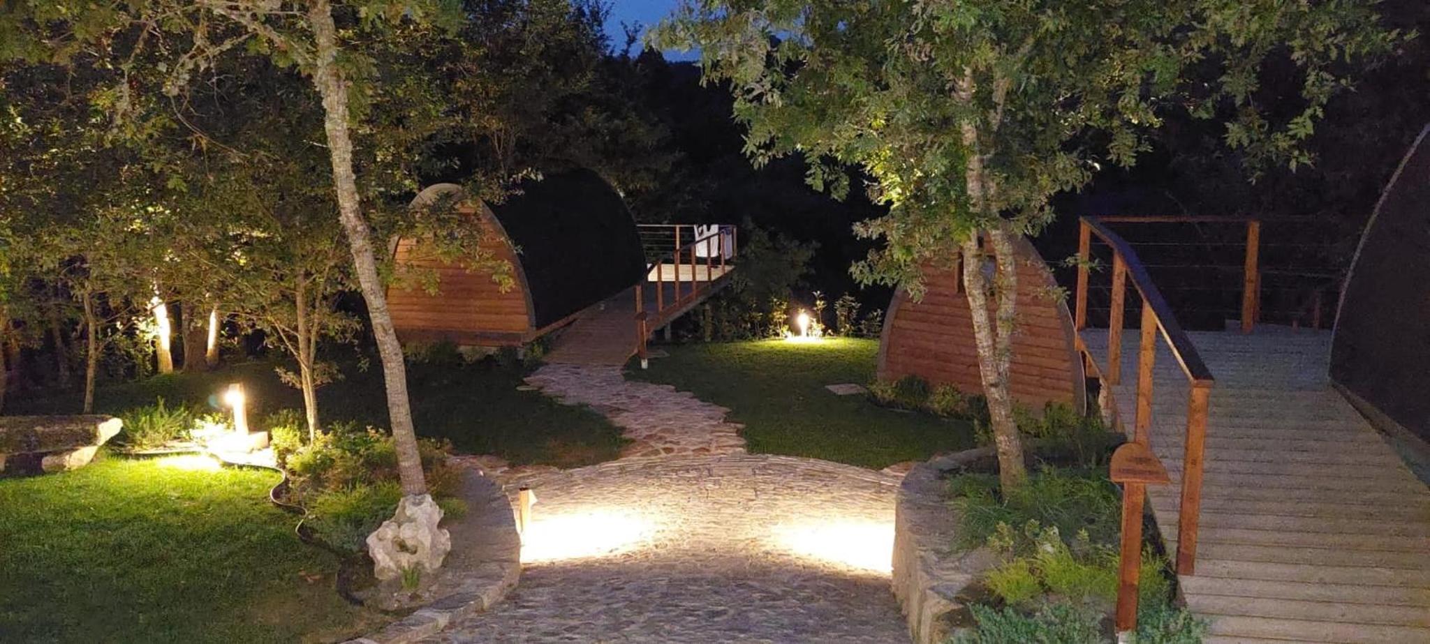 Deluxe Bungalow photo 2