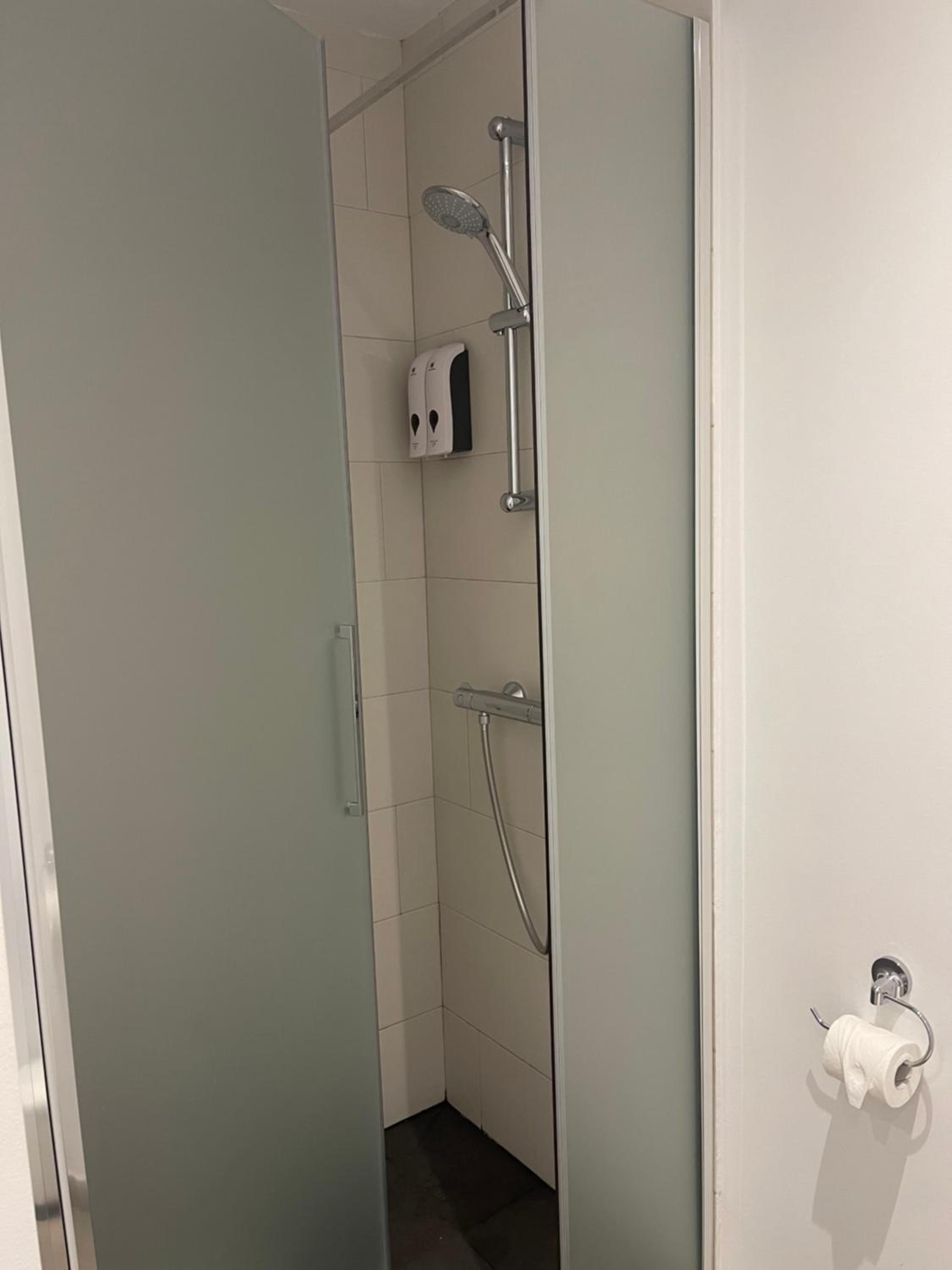 Double Room - Photo 7