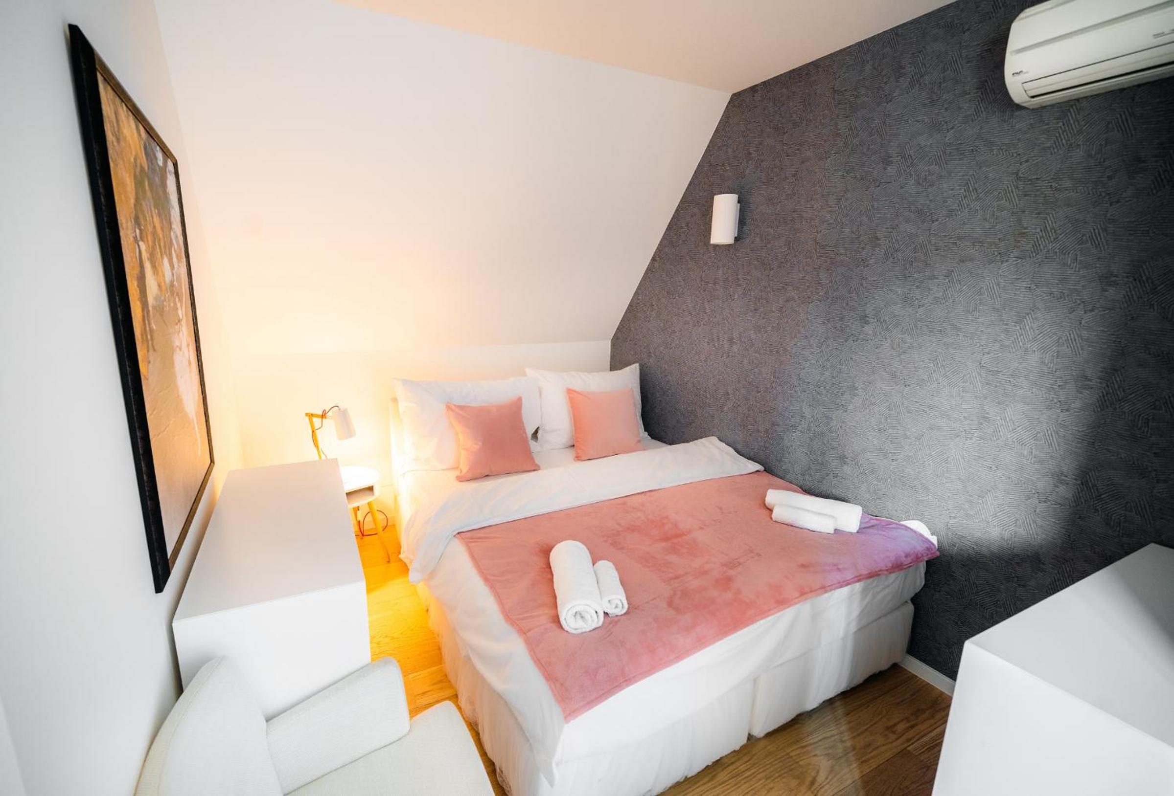 Apartment thumbnail 6