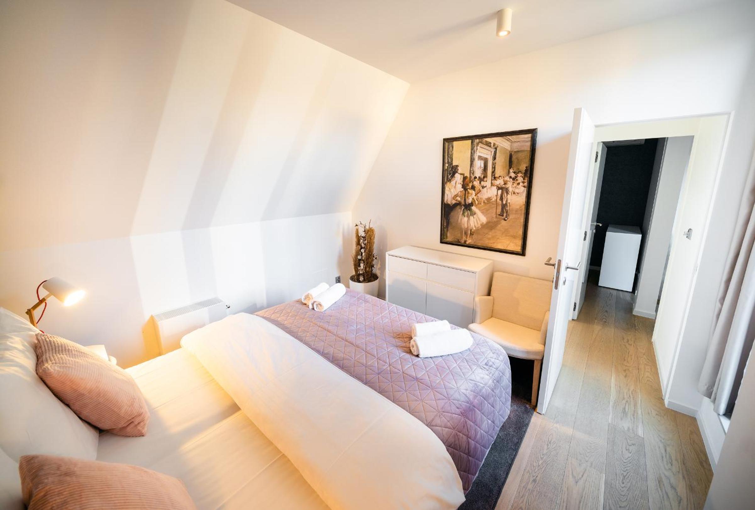 Apartment thumbnail 6