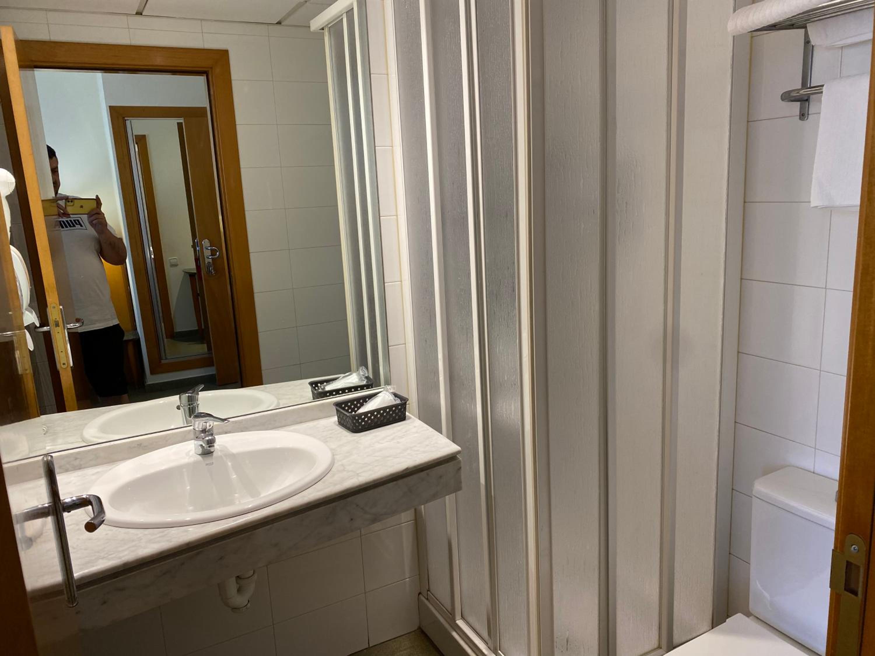 Double or Twin Room photo 2