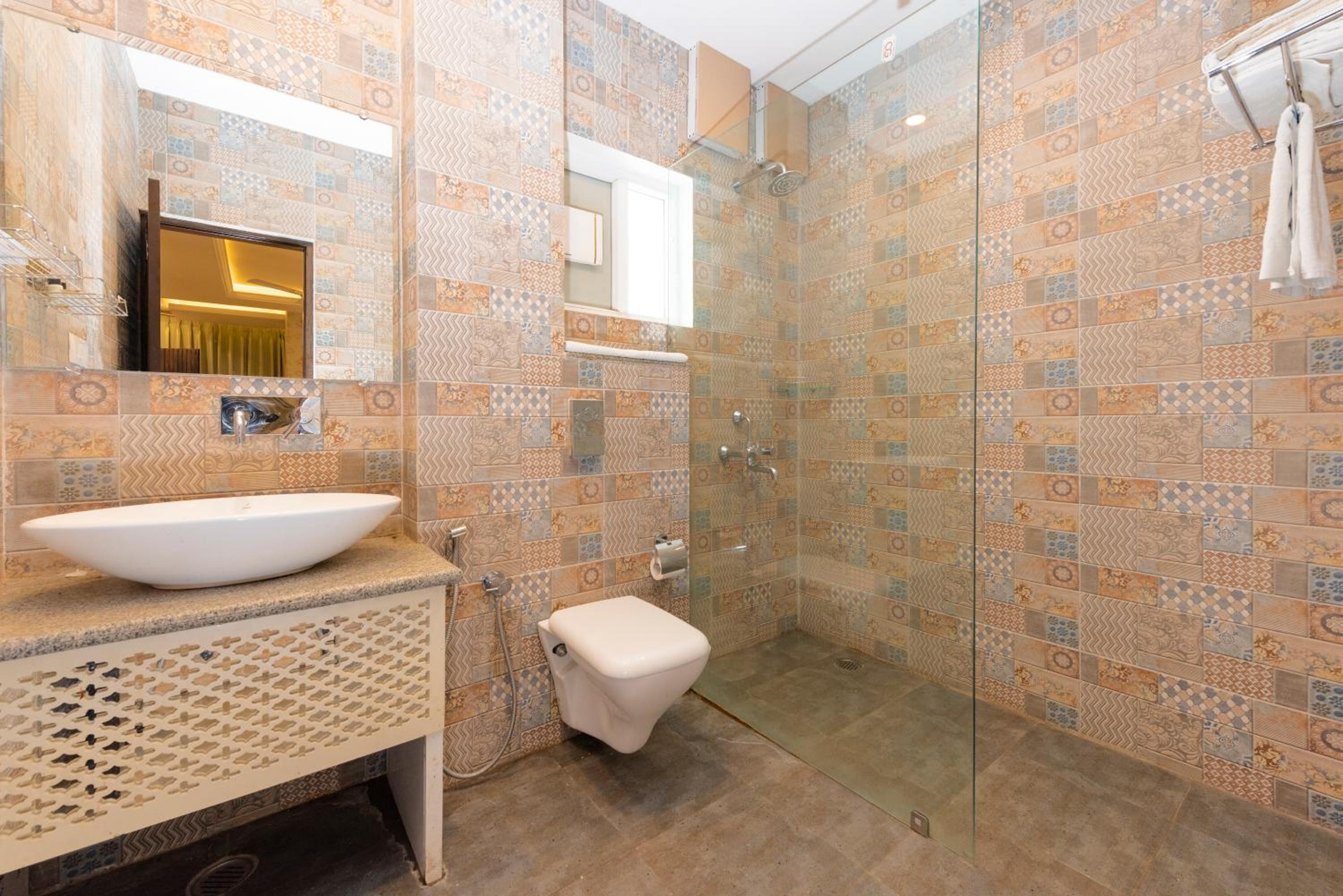 Suite - Photo 2