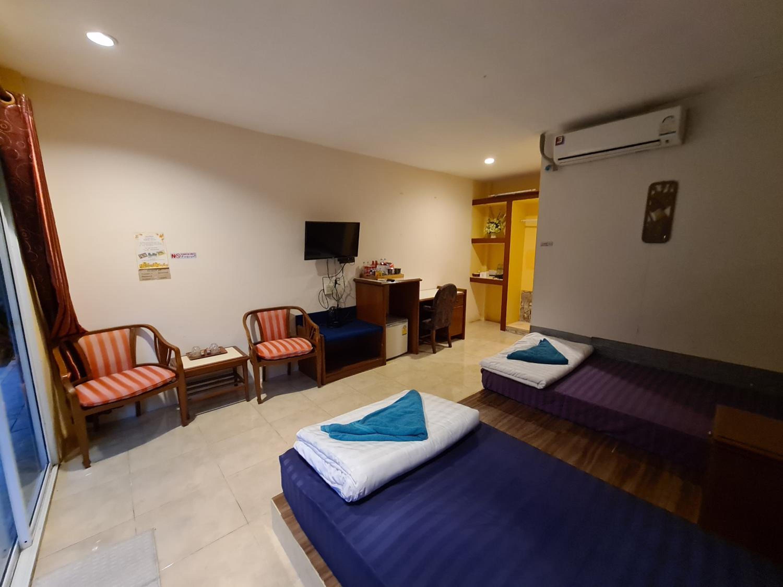 Standard Twin Room photo 1