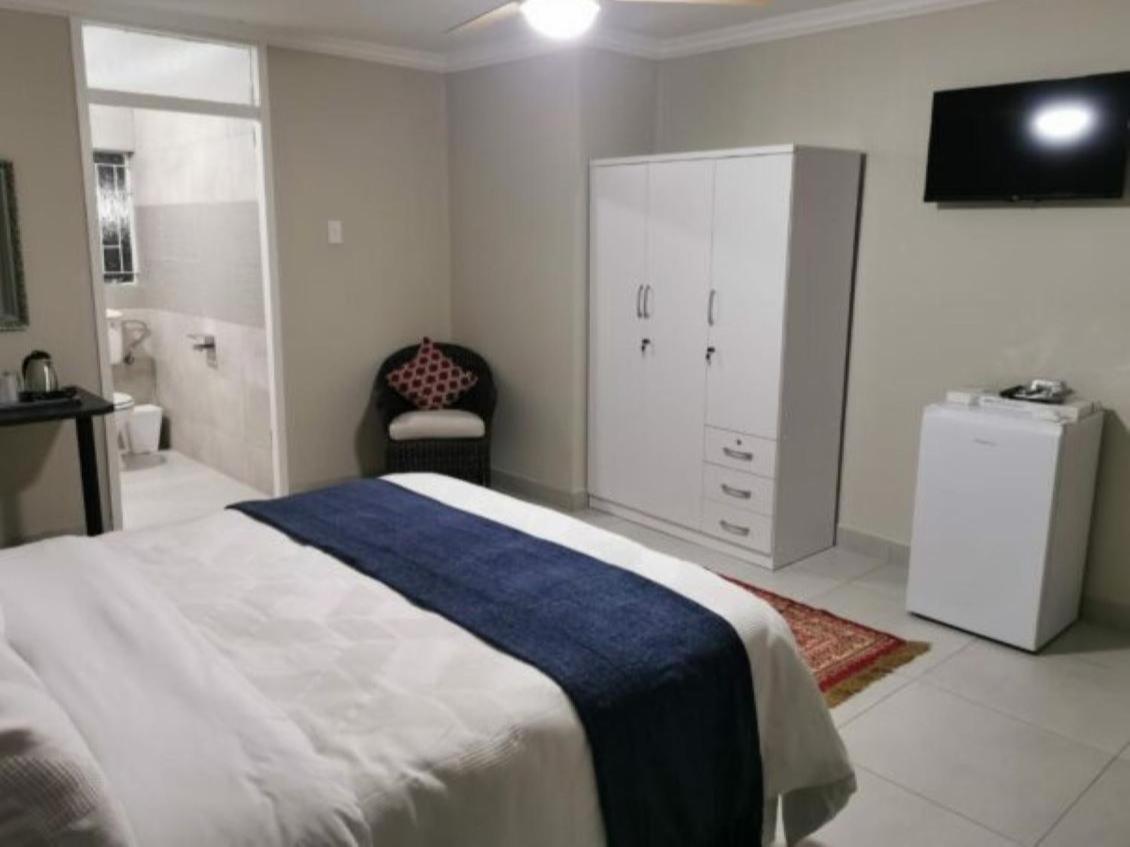 Luxury Queen Room photo 2