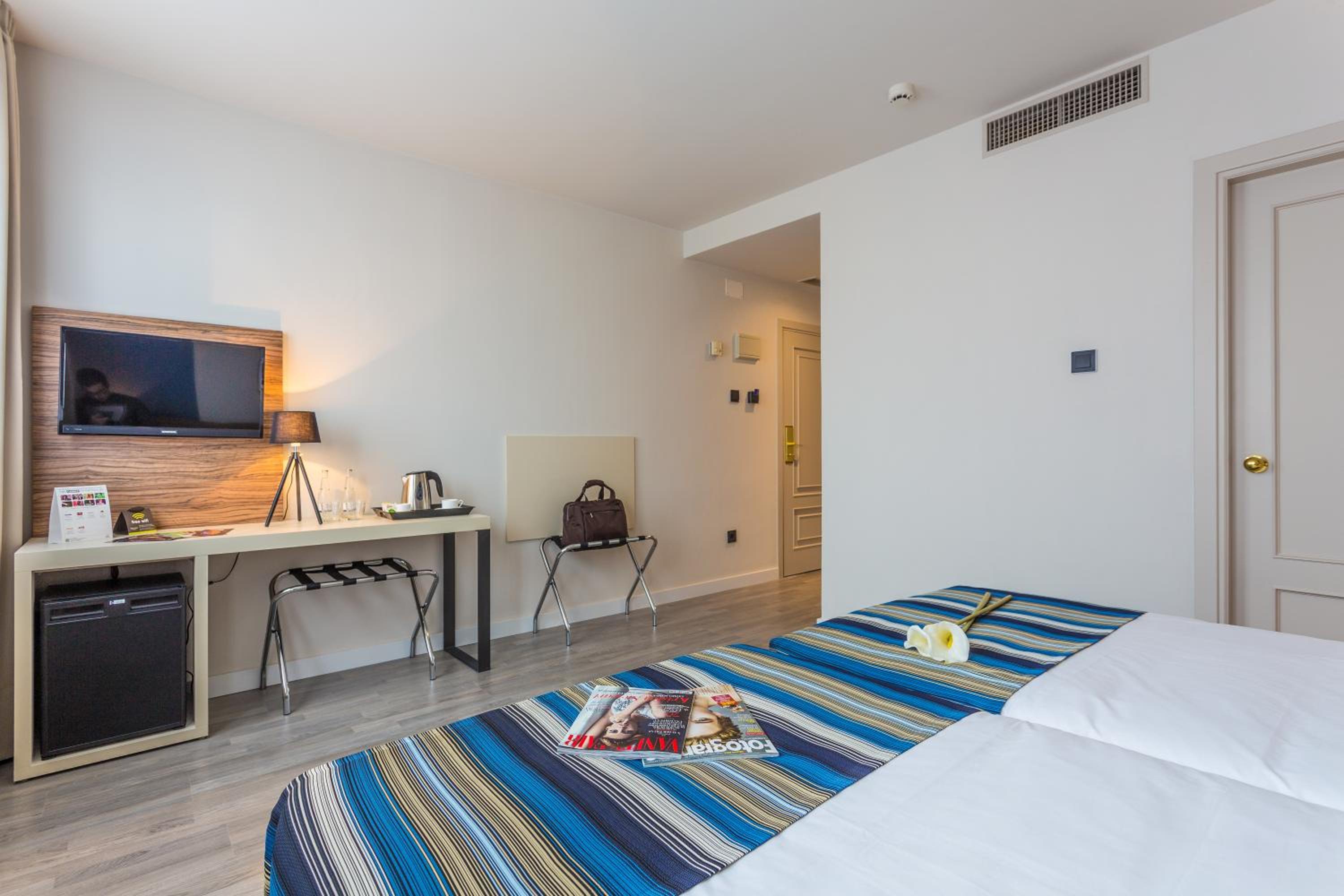 Double or Twin Room - Photo 1