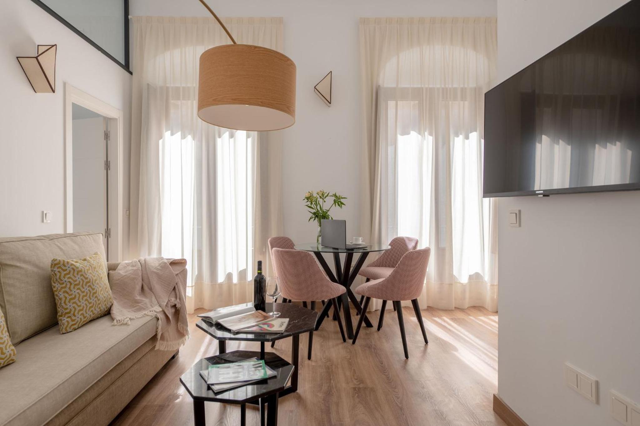Apartamento con Balcón