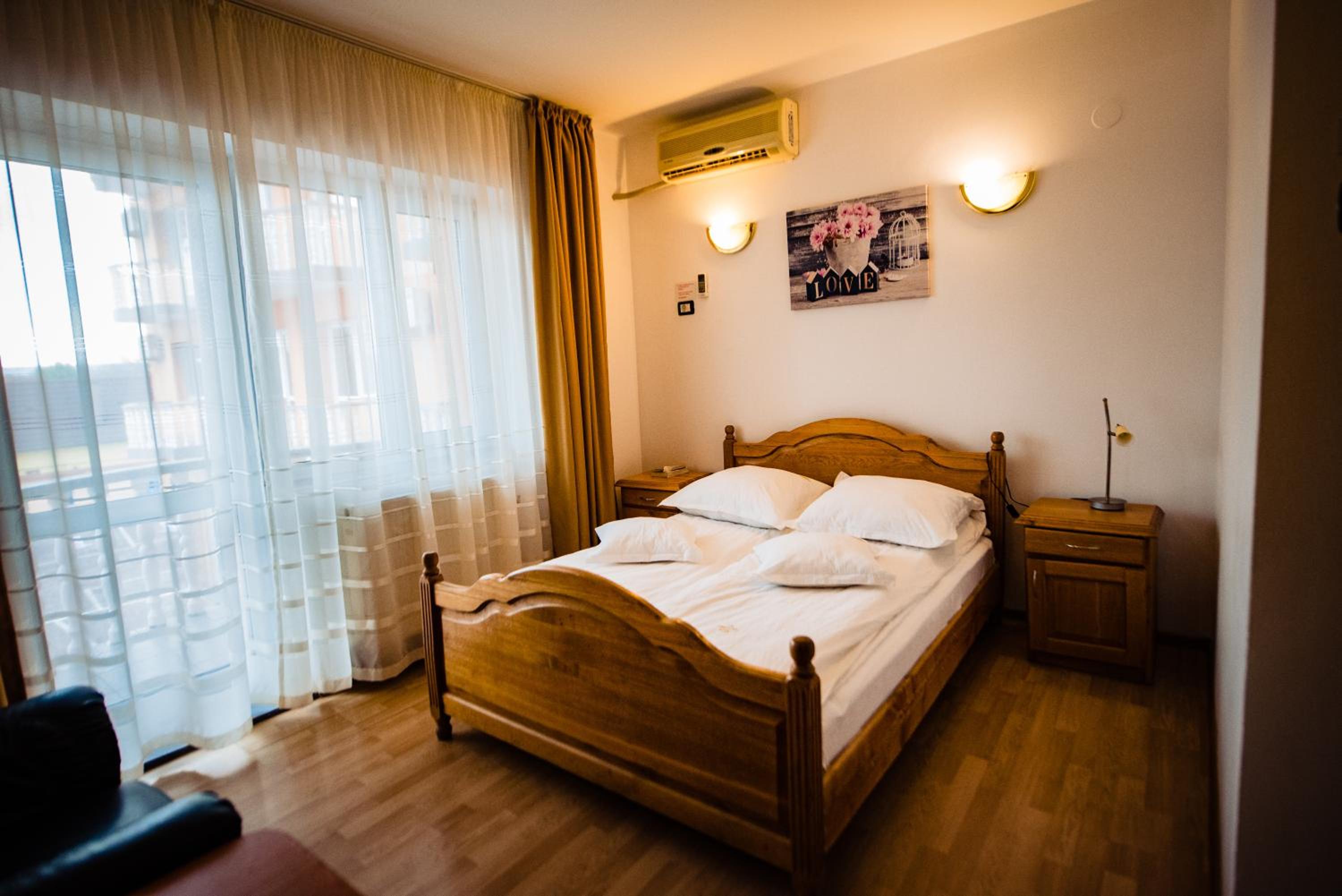 Superior Double Room - Photo 1