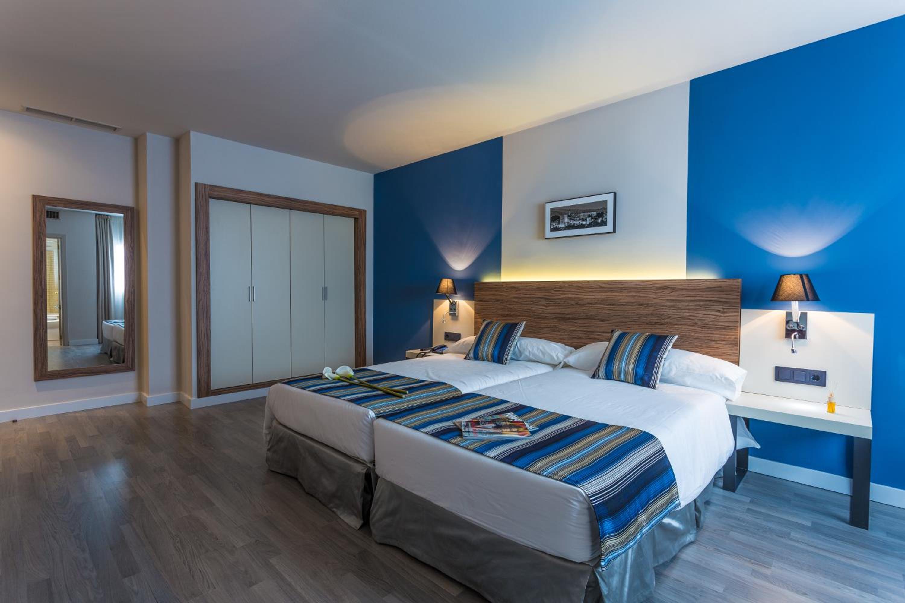 Double or Twin Room - Photo 6