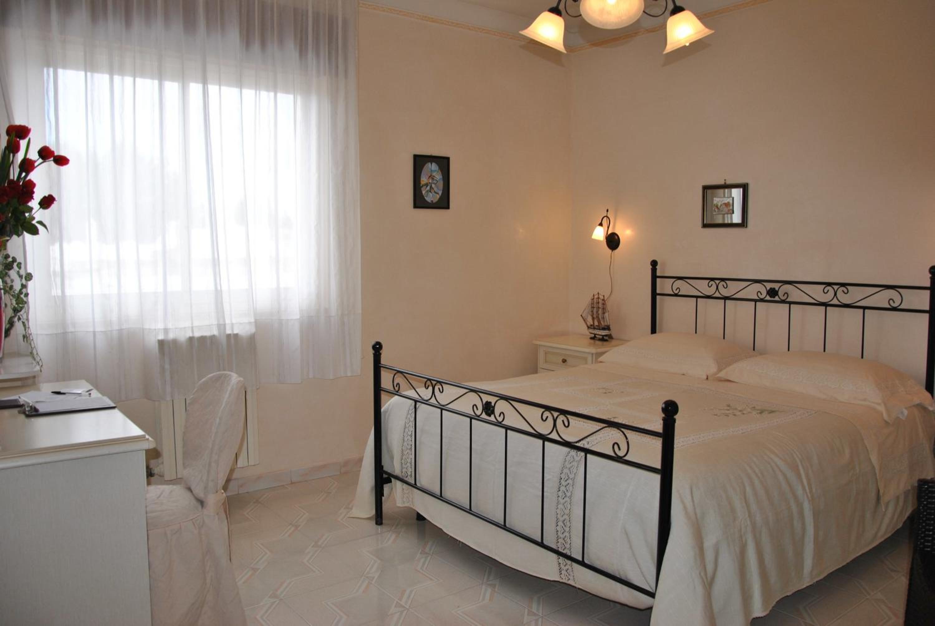 Double Room with Extra Bed photo 1