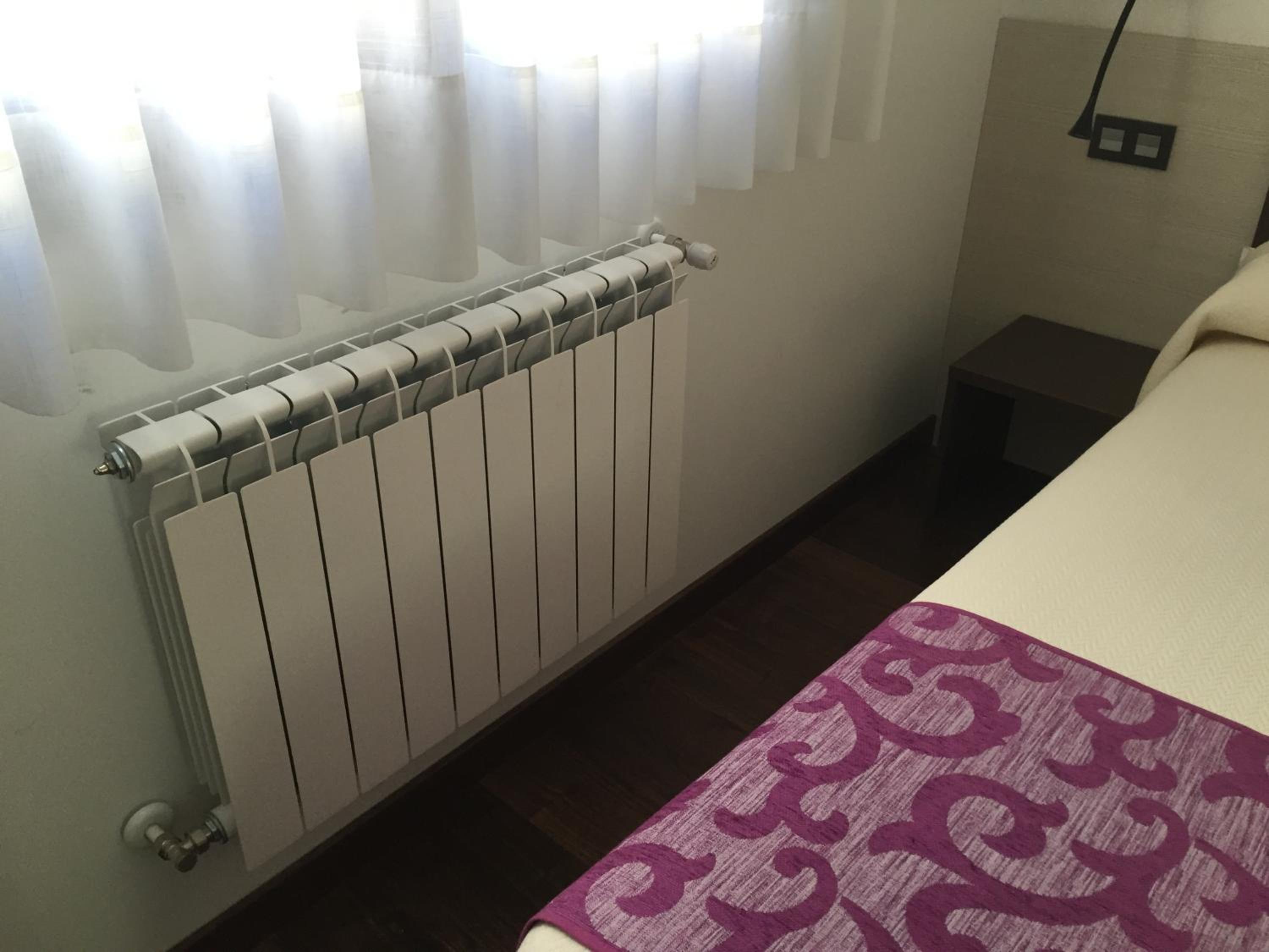Double or Twin Room - Photo 12