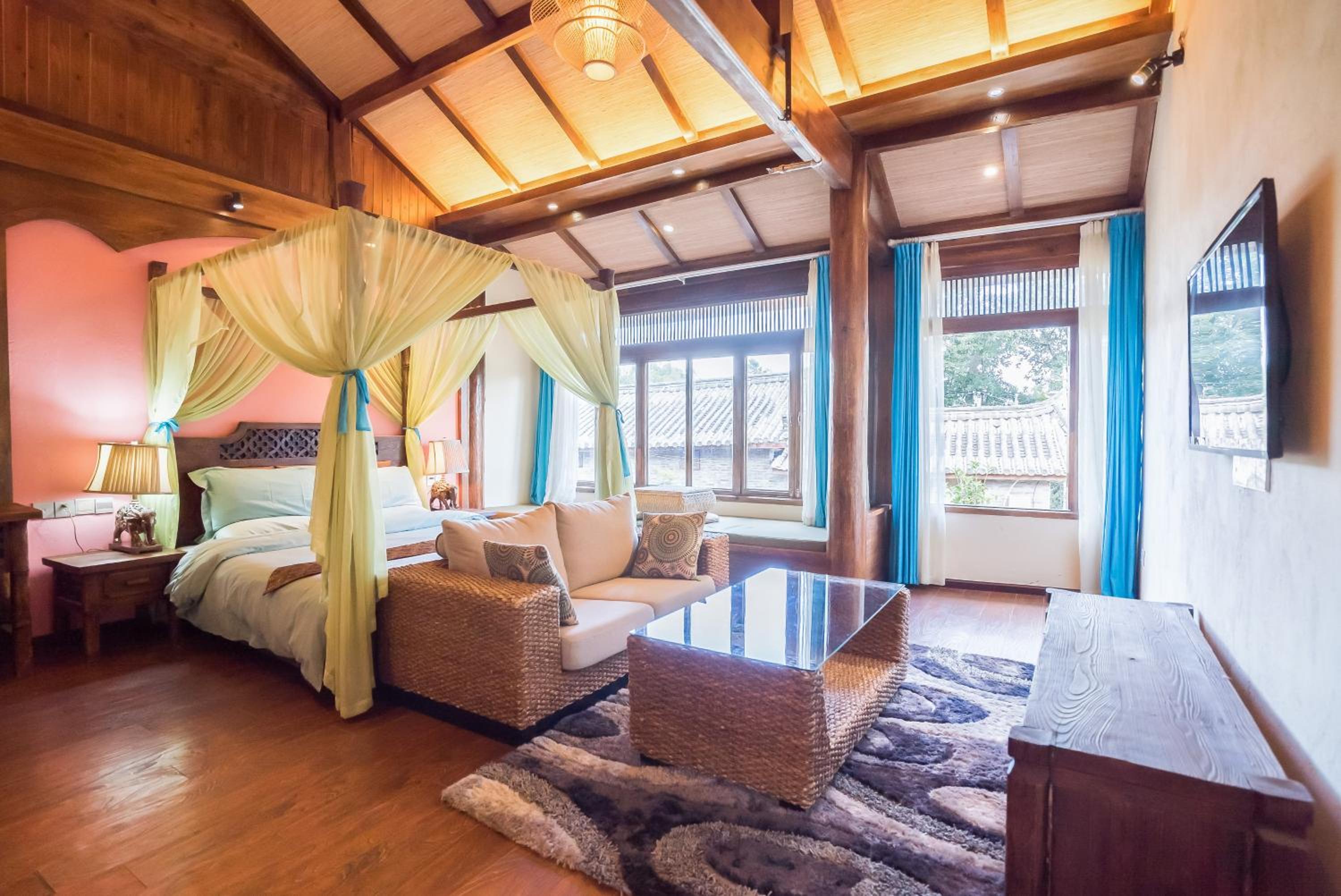 Deluxe Double Room With Bath photo 2
