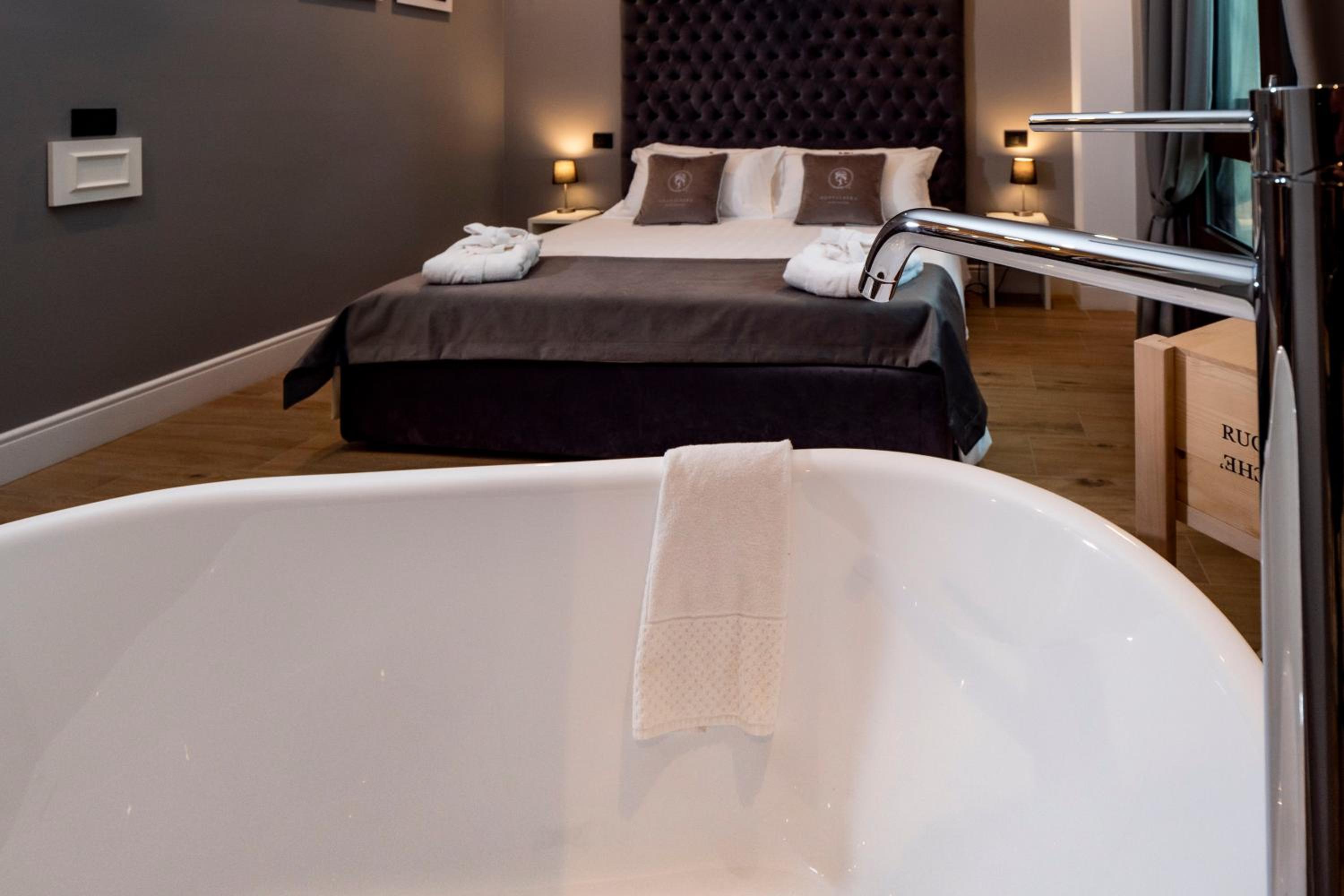 Superior King Room photo 3
