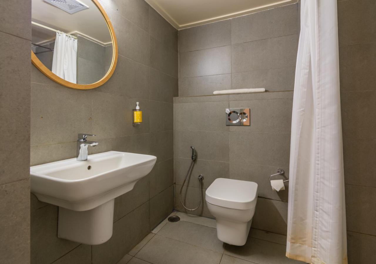 Standard Twin Room - Photo 8