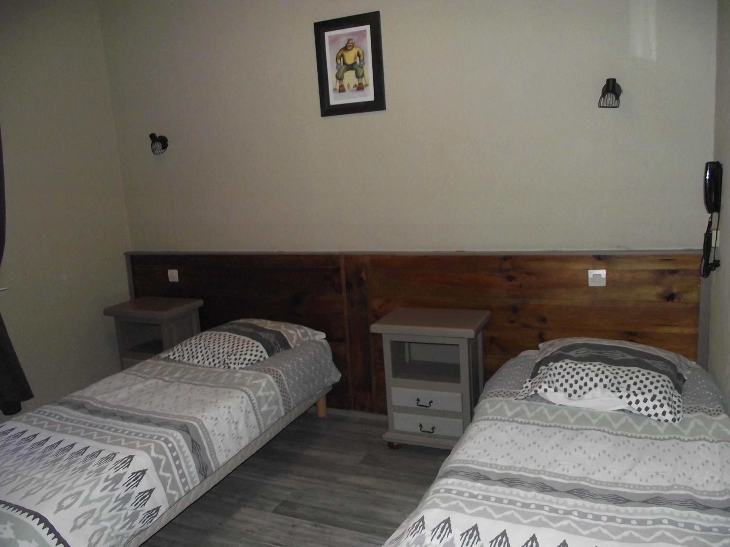 Twin Room with Mountain View - North - Photo 2