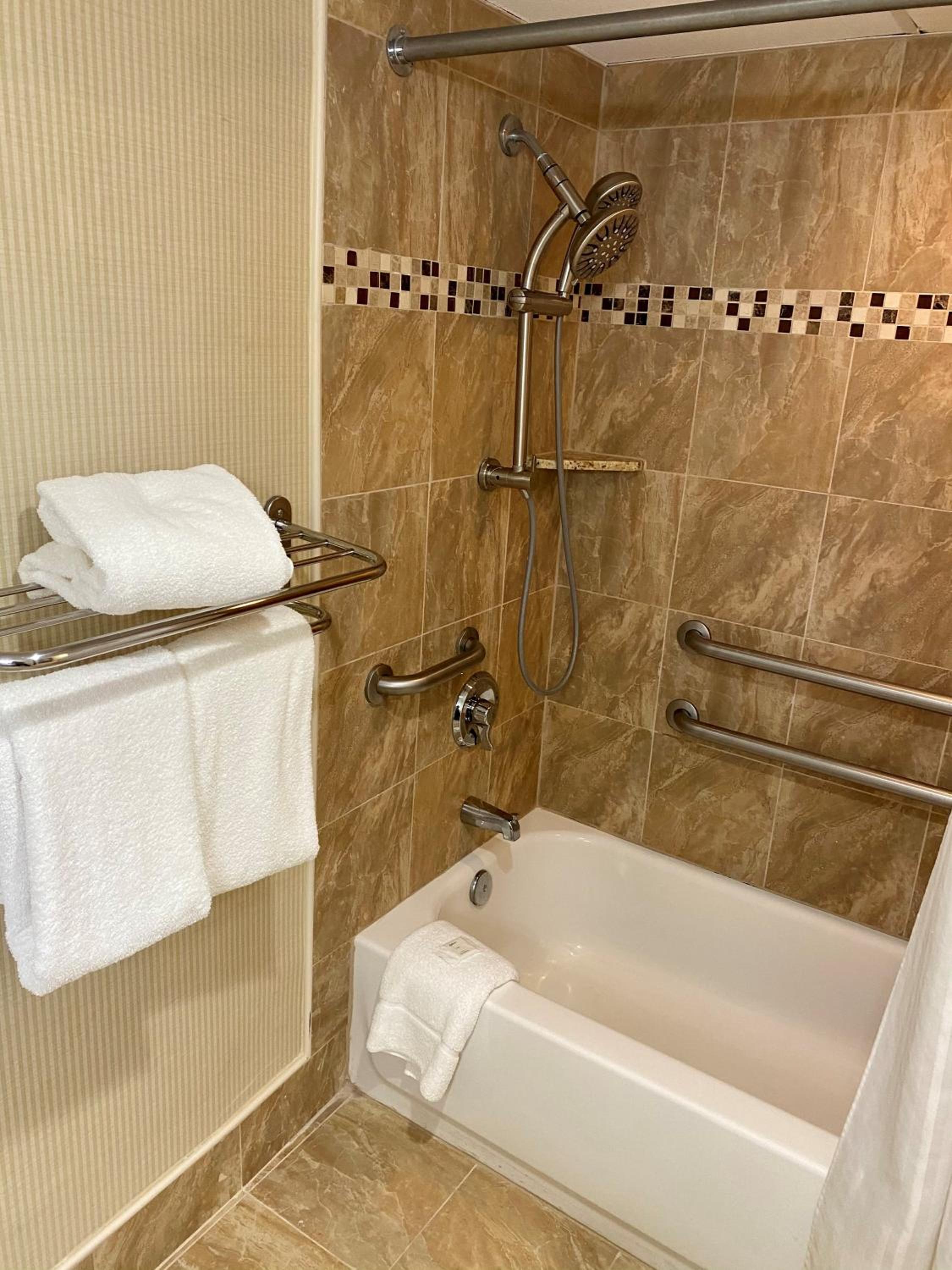 King Room - Disability Access/Non-Smoking - Photo 3