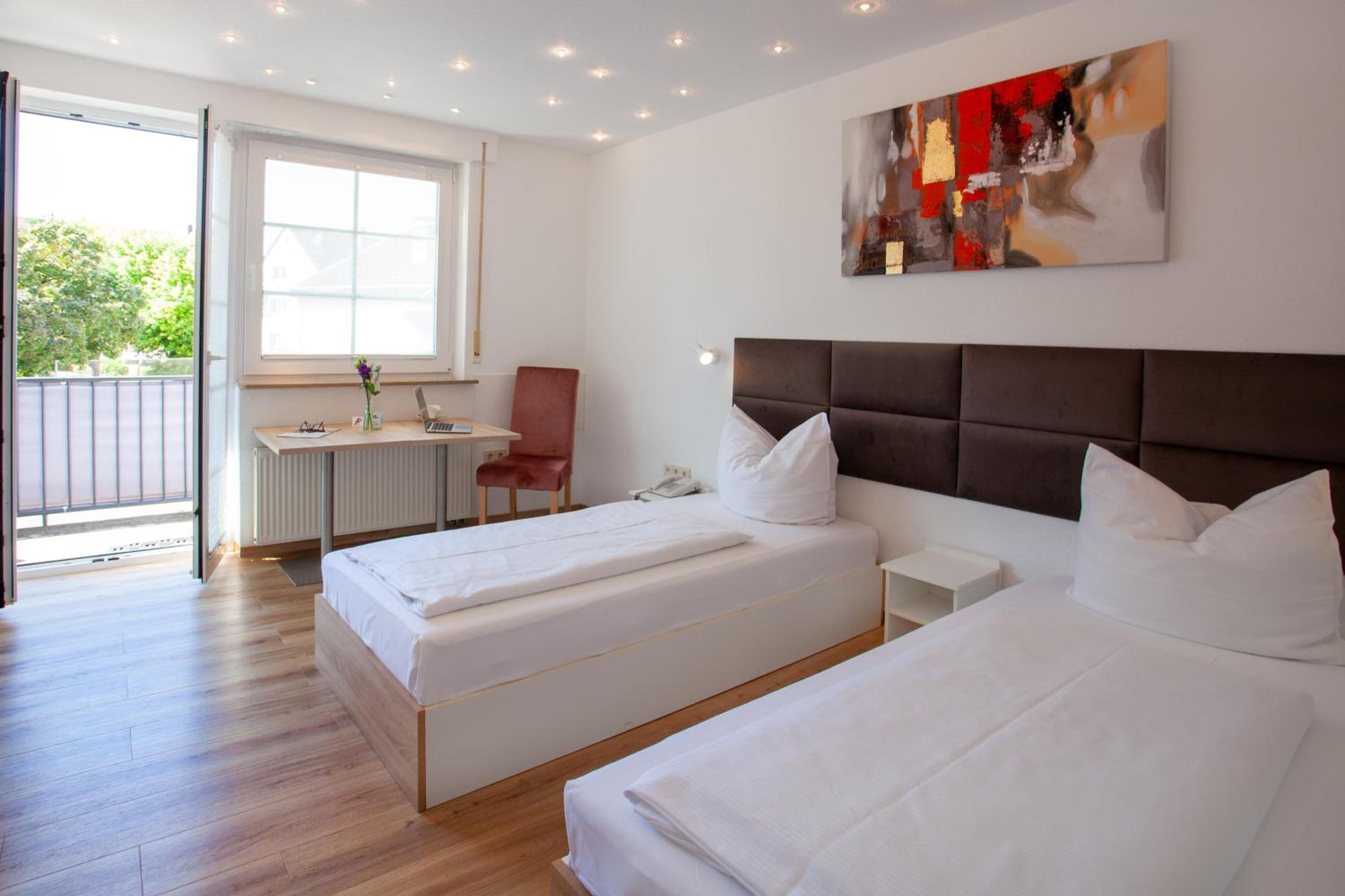 Standard Twin Room photo 3