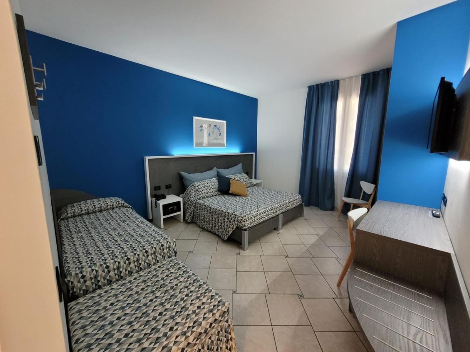 Triple Room - Photo 1