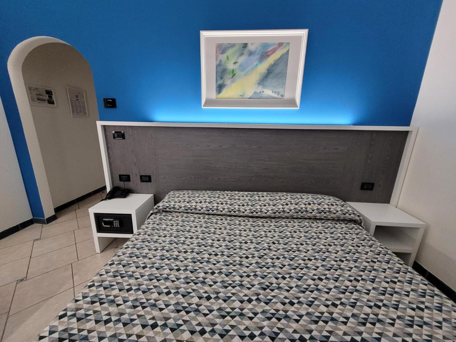 Double Room - Photo 3