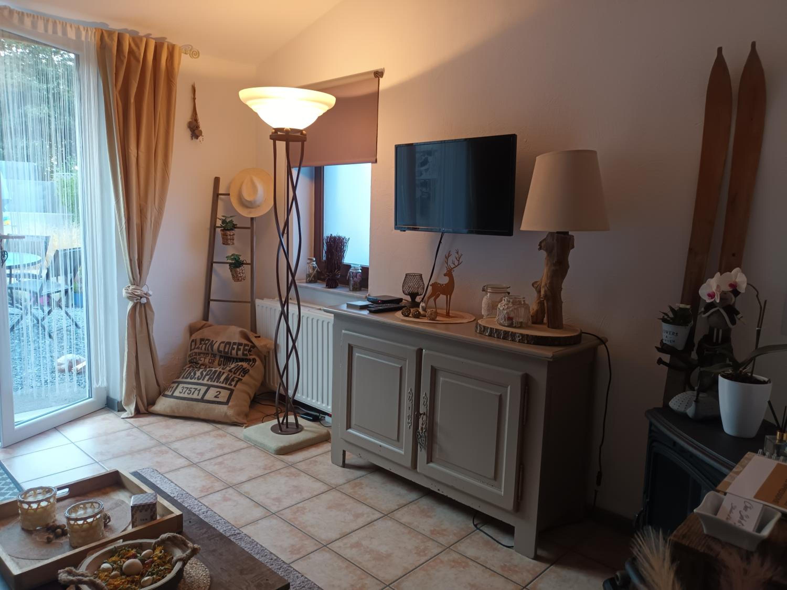 One-Bedroom Apartment - Photo 7