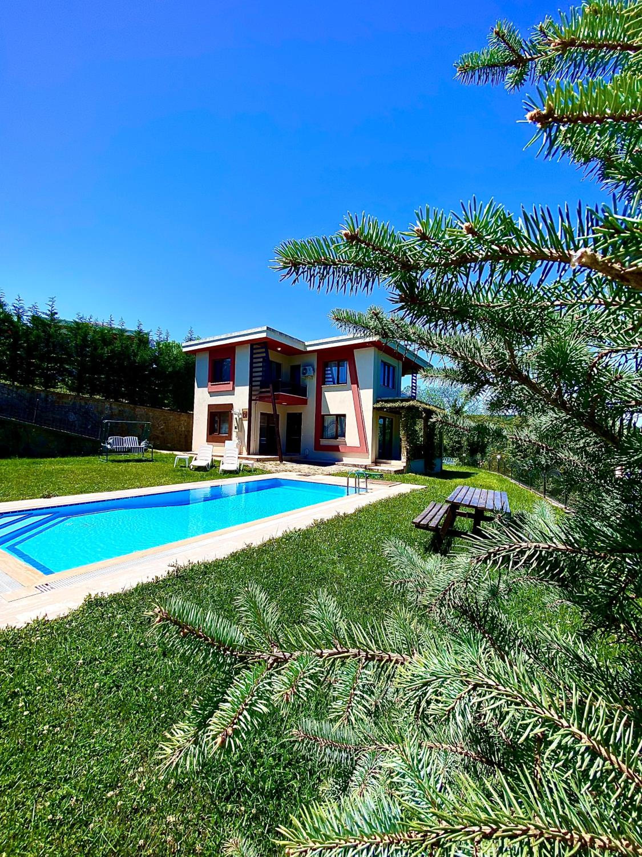 Villa with Private Pool photo 3