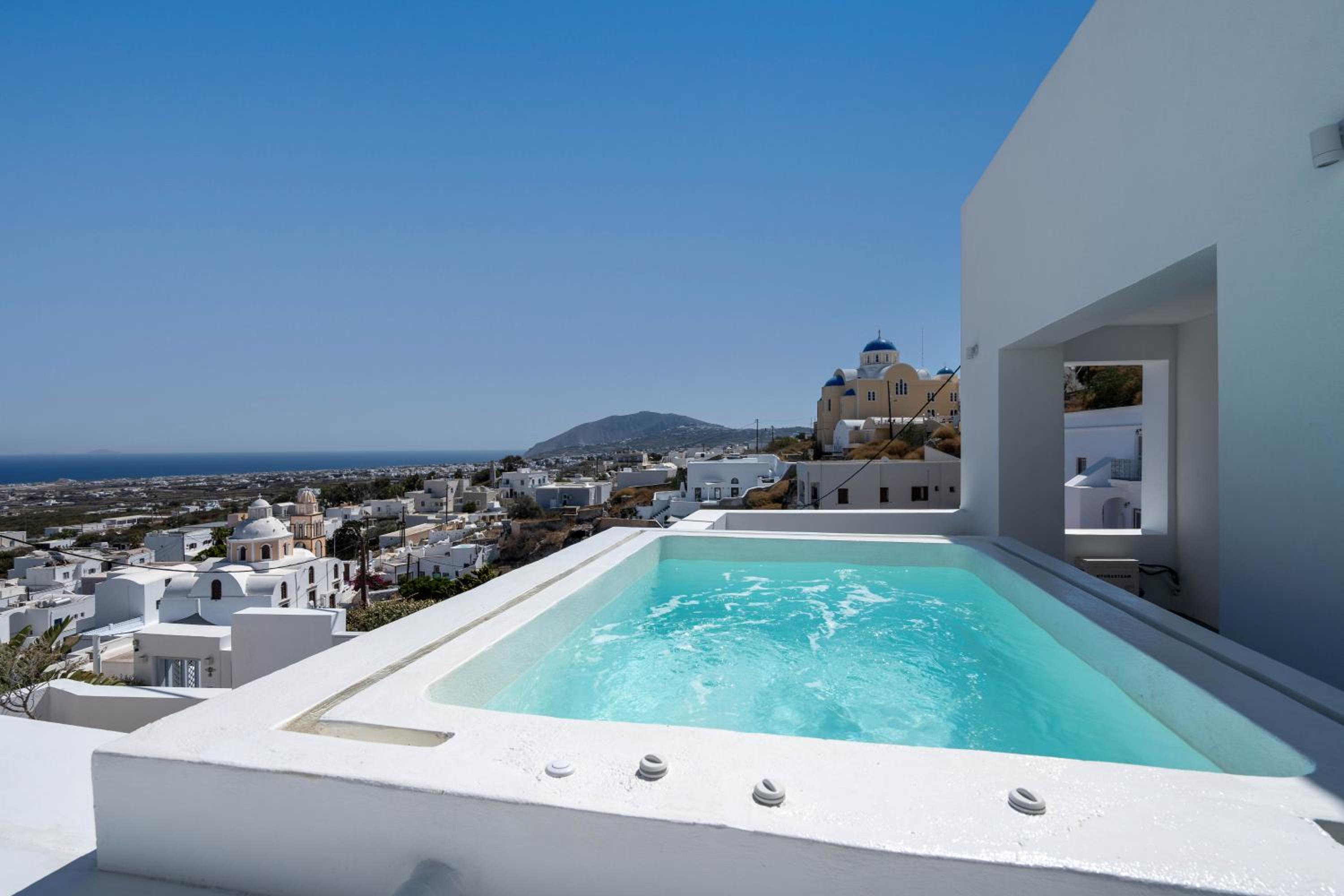 Honeymoon Suite with Sea View, Private Jacuzzi & Steam Room - C1 - Photo 5